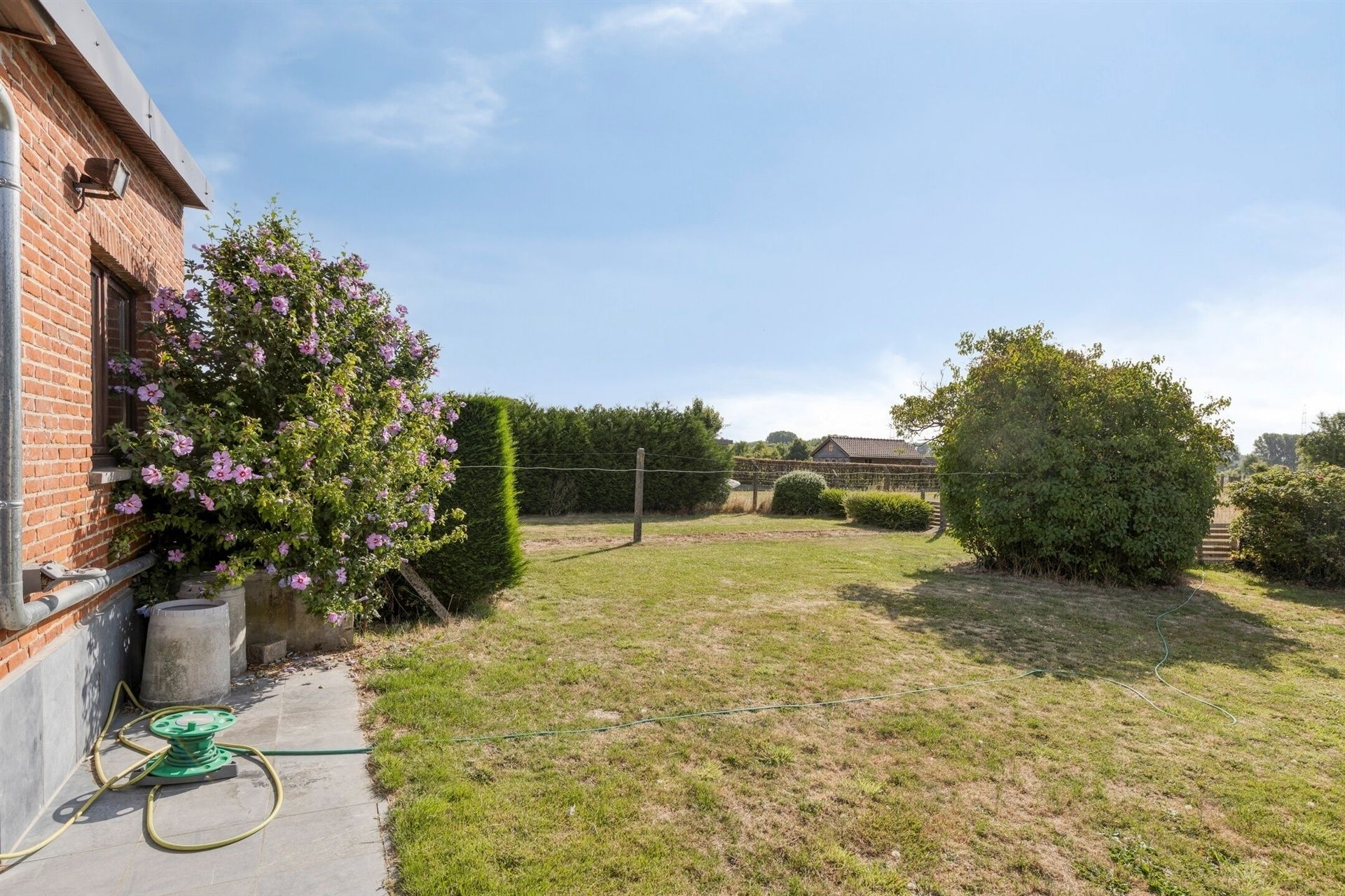 Woning met 4 kamers op terrein van 14a58ca foto 11