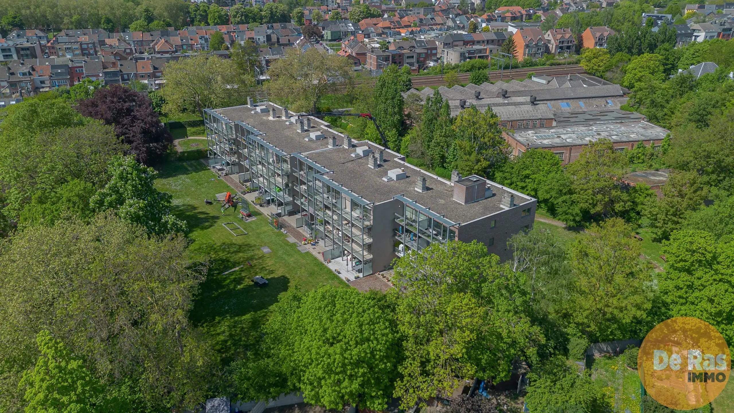 VILVOORDE - Instapklaar appartement met 2 kamers en terras foto {{pictureIndex}}