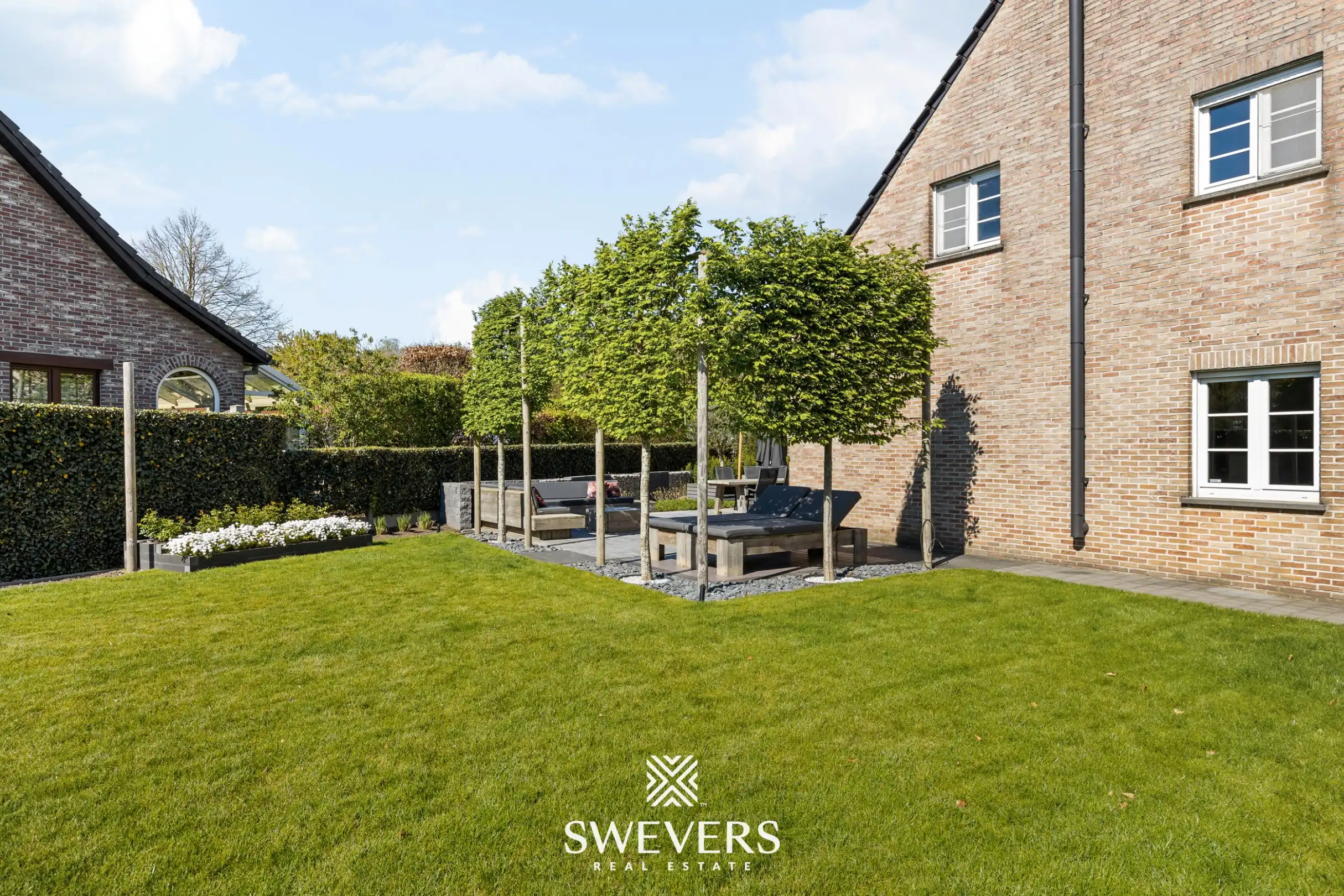 Instapklare woning met prachtig aangelegde tuin en bijgebouw in Helchteren foto 28