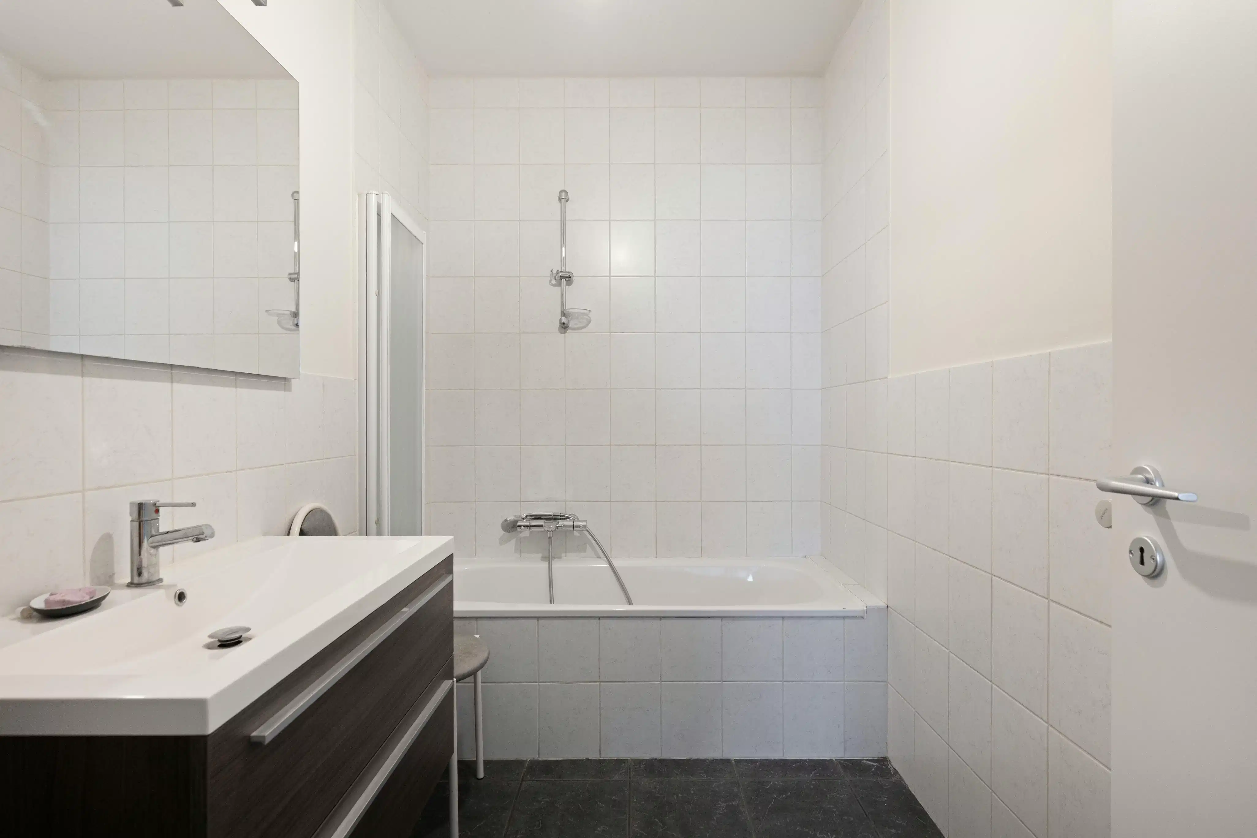 Instapklaar gelijkvloers appartement te koop te Kalmthout! foto 15