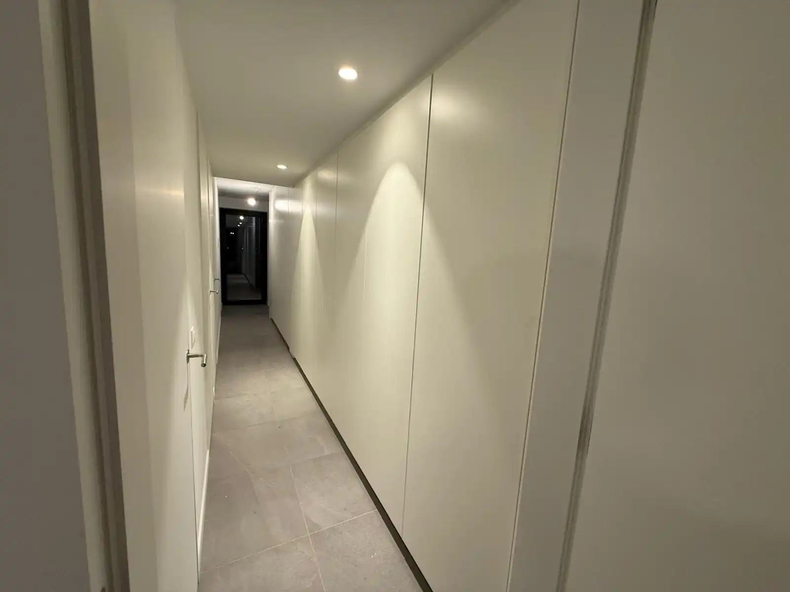 Stijlvol BEN‑appartement in unieke getransformeerde fabriekssite foto 9