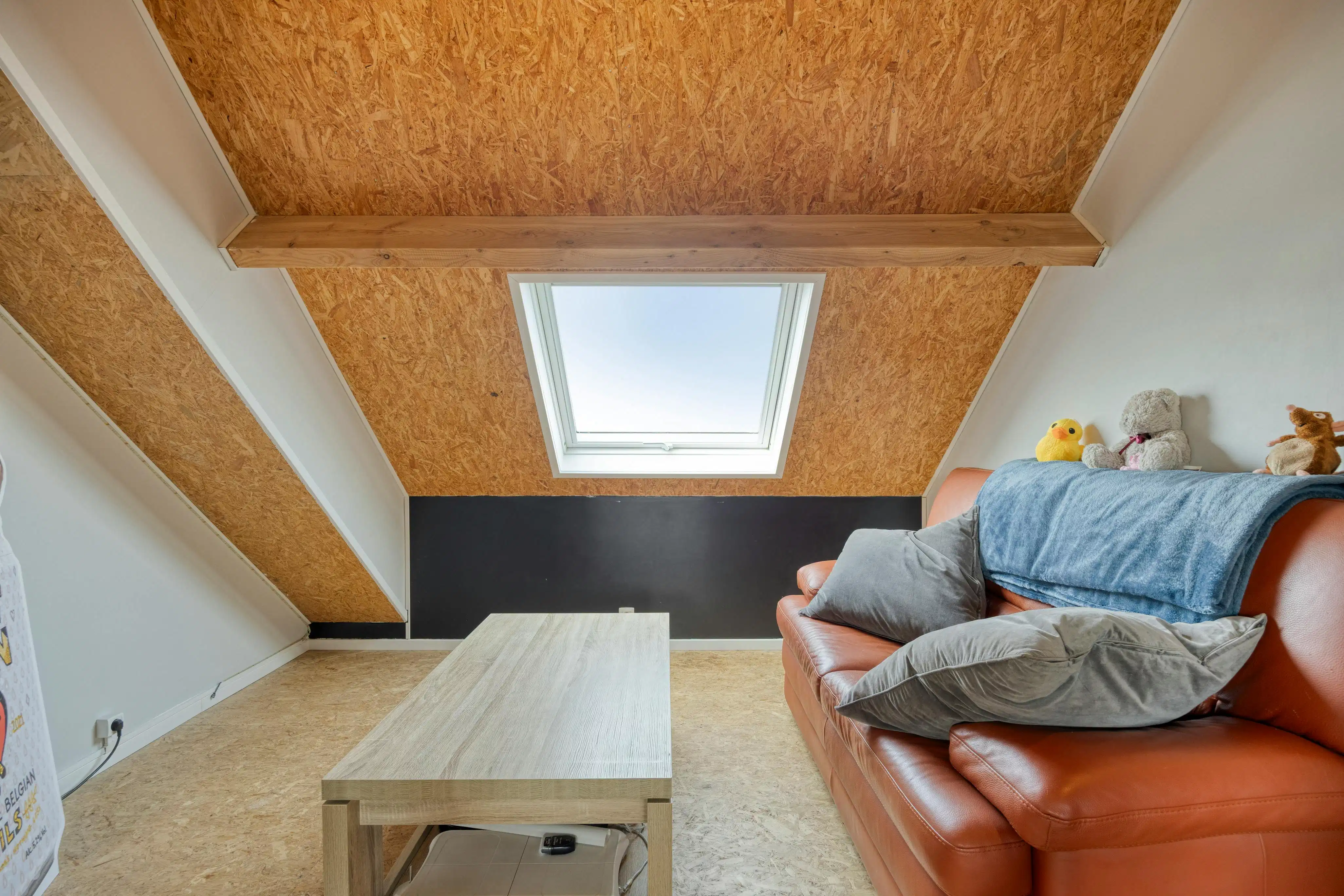 Herenhuis met handelszaak te koop in Kaprijke foto 23