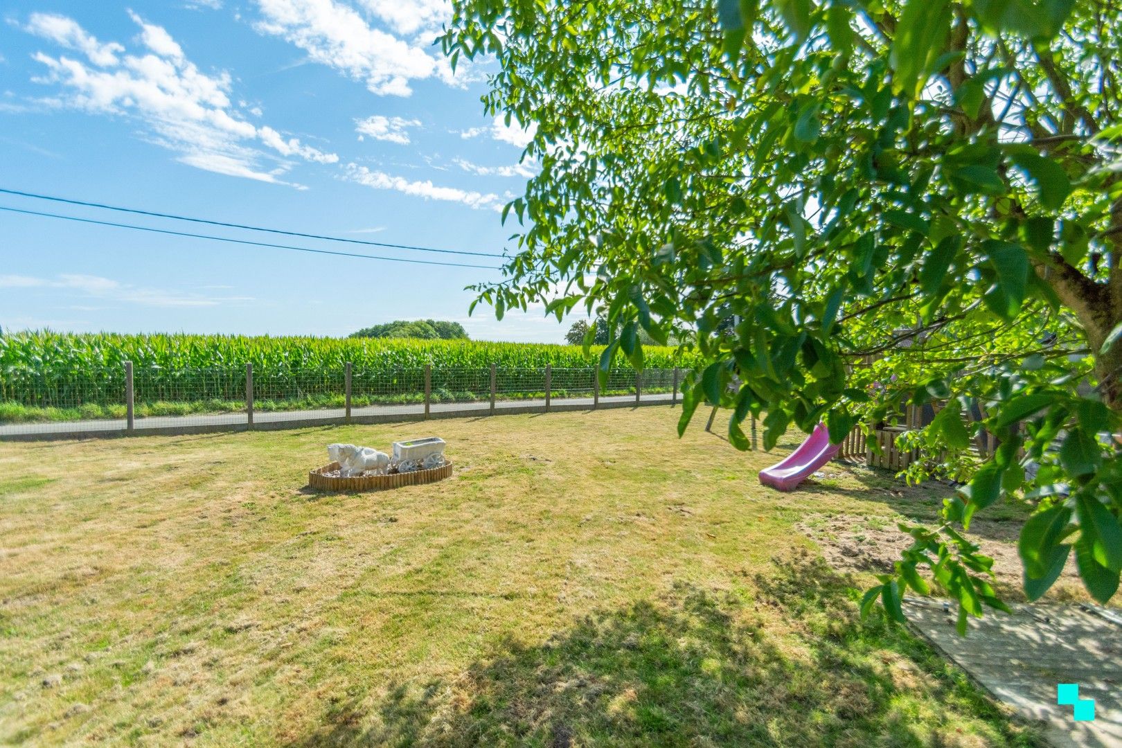 Ruime woning nabij de Makegemse bossen foto 26