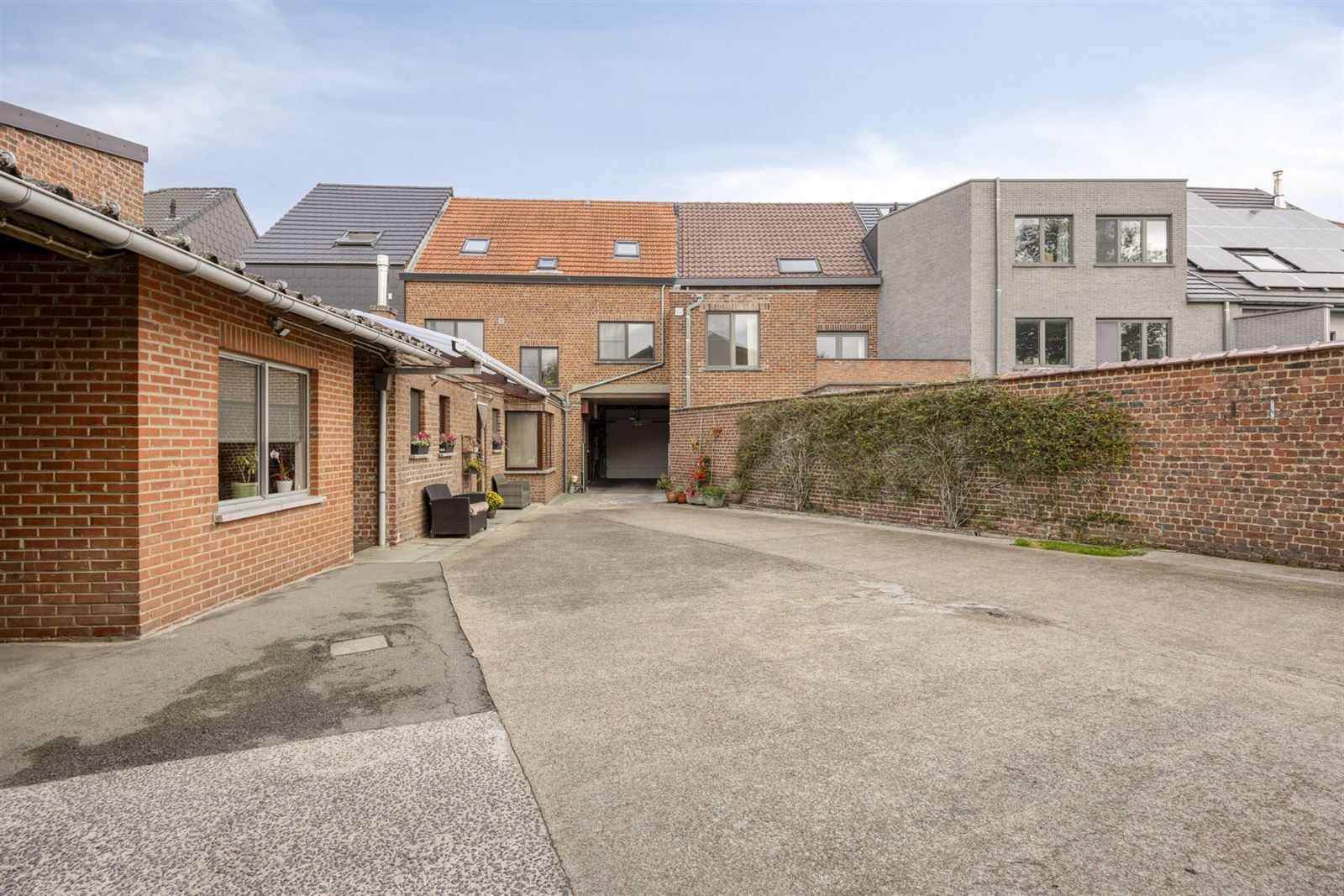 Woning met ruime loods te koop foto 43