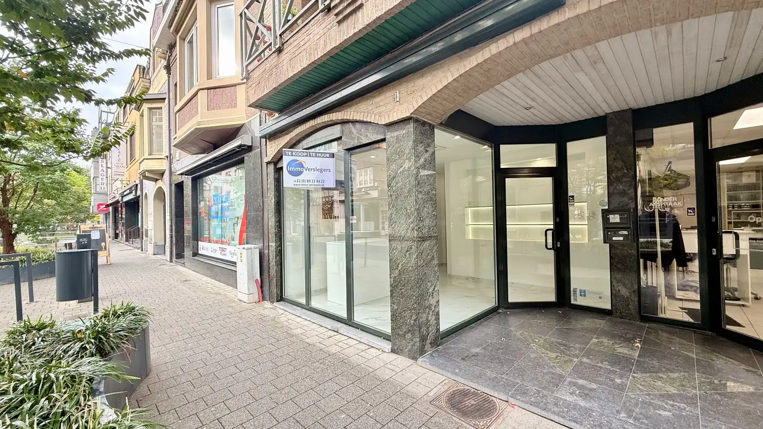 Veelzijdig handelspand in hartje Lanaken foto 4