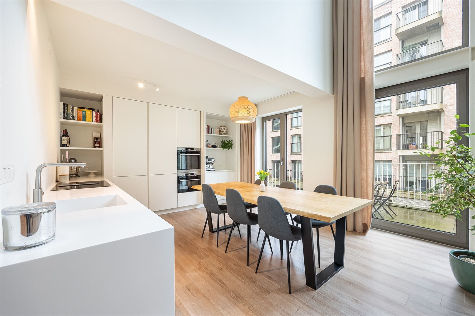 State-of-the-art appartement met groot terras foto 9