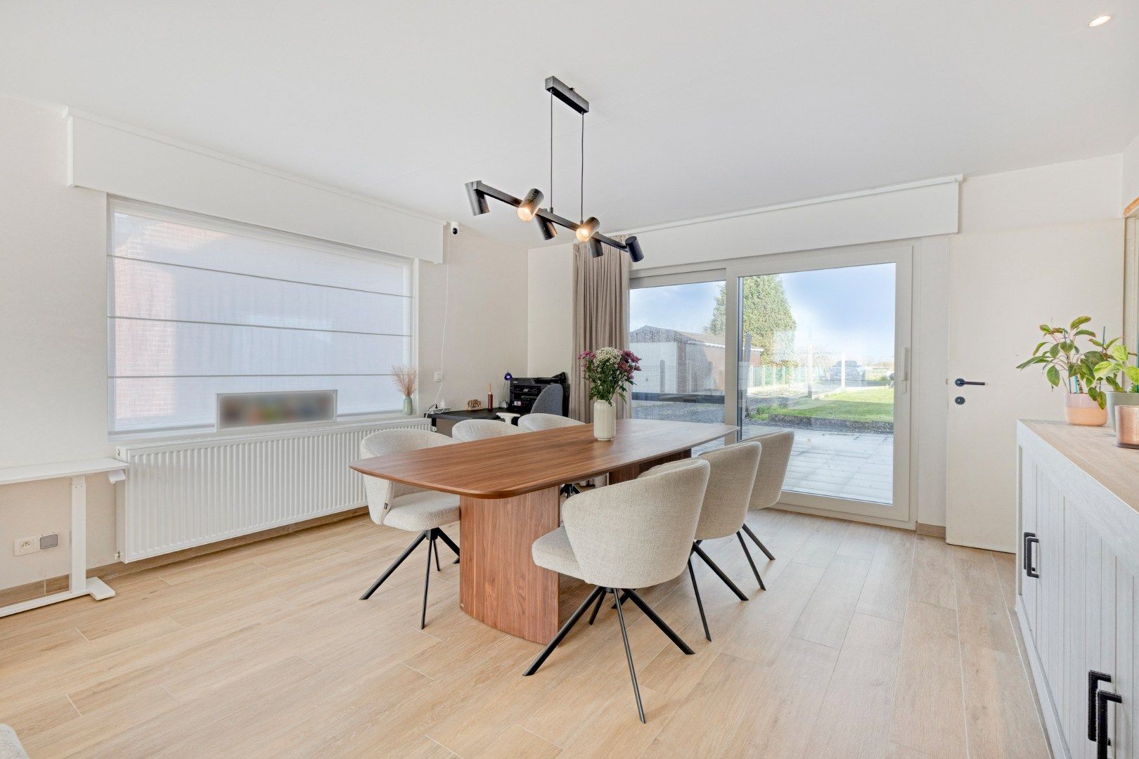 Gerenoveerde, halfopen woning op 840 m2! foto 4