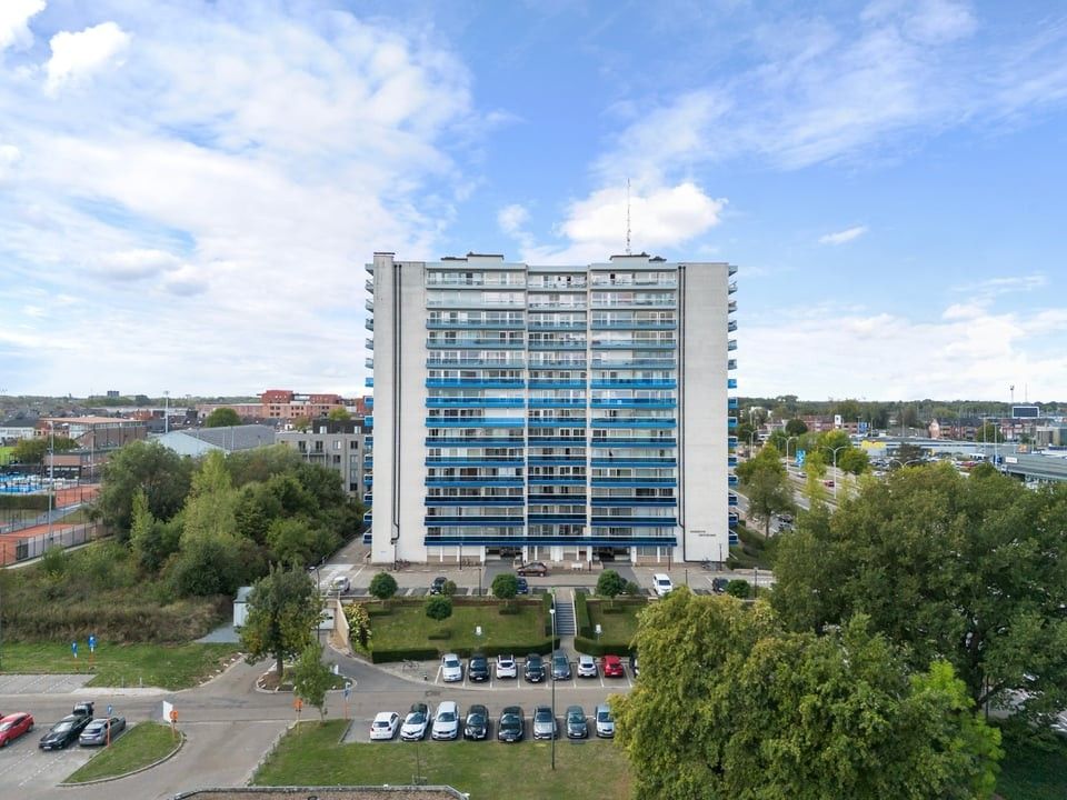 2 SLAAPKAMER APPARTEMENT MET GARAGE IN HASSELT foto 4