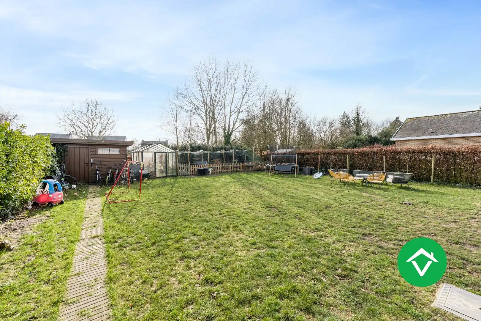 Alleenstaande woning met 5 slaapkamers en garage te Koekelare foto 3
