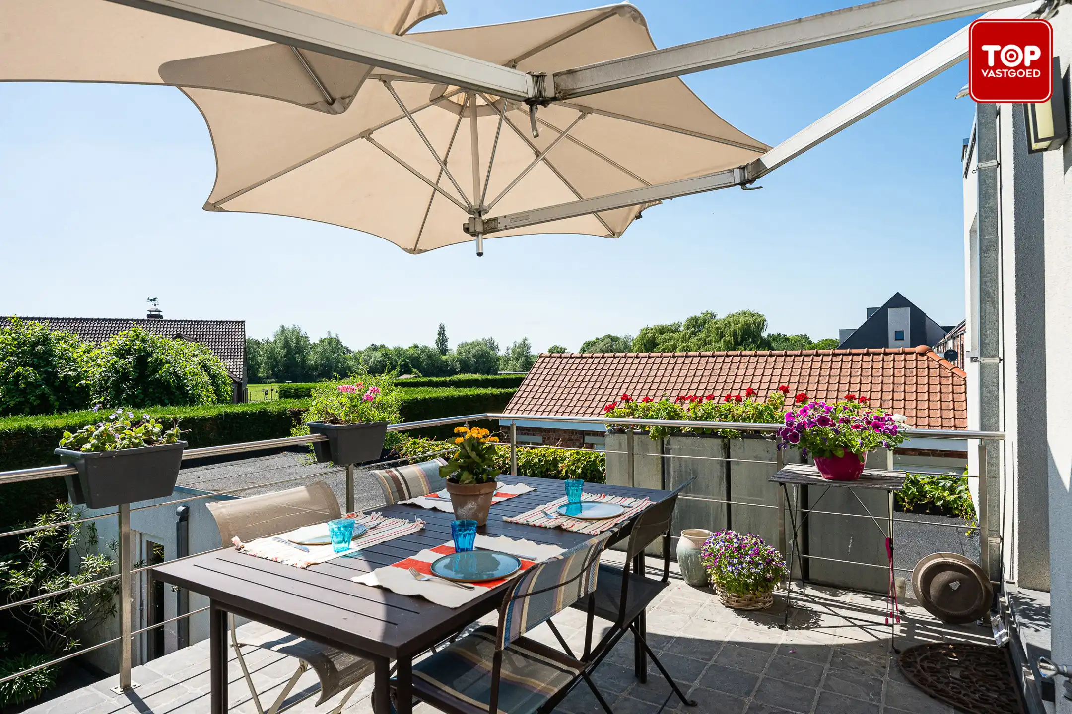 Instapklare combinatie van handelsgelijkvloers en bel-etagewoning op een uiterst gunstige locatie. foto 27