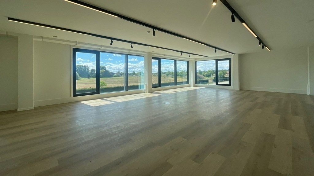 Mooi afgewerkte kantoren te huur vlakbij R4 in Evergem foto 4