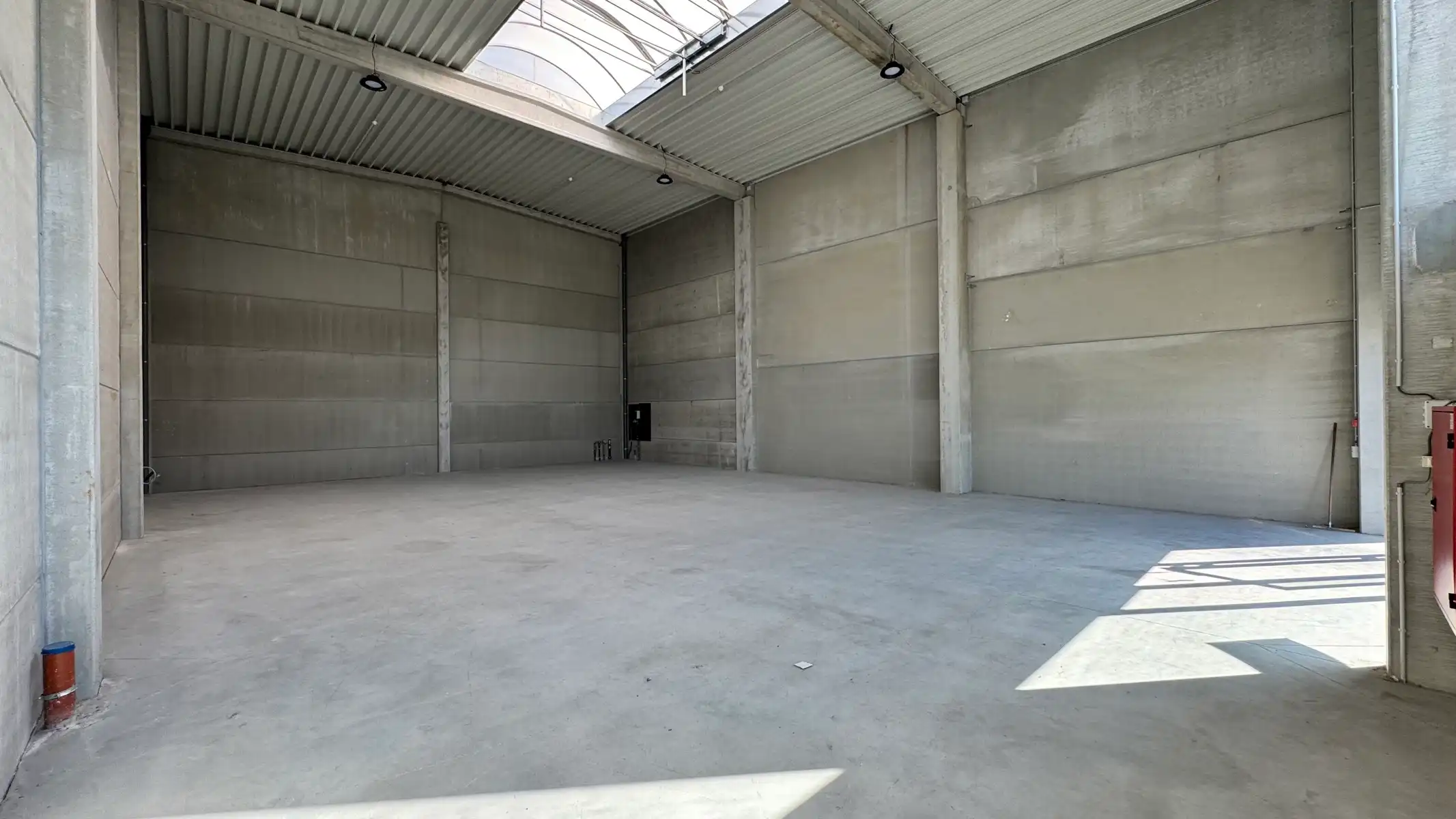 KMO-unit van 216 m² en 3 parkeerplaatsen foto 8