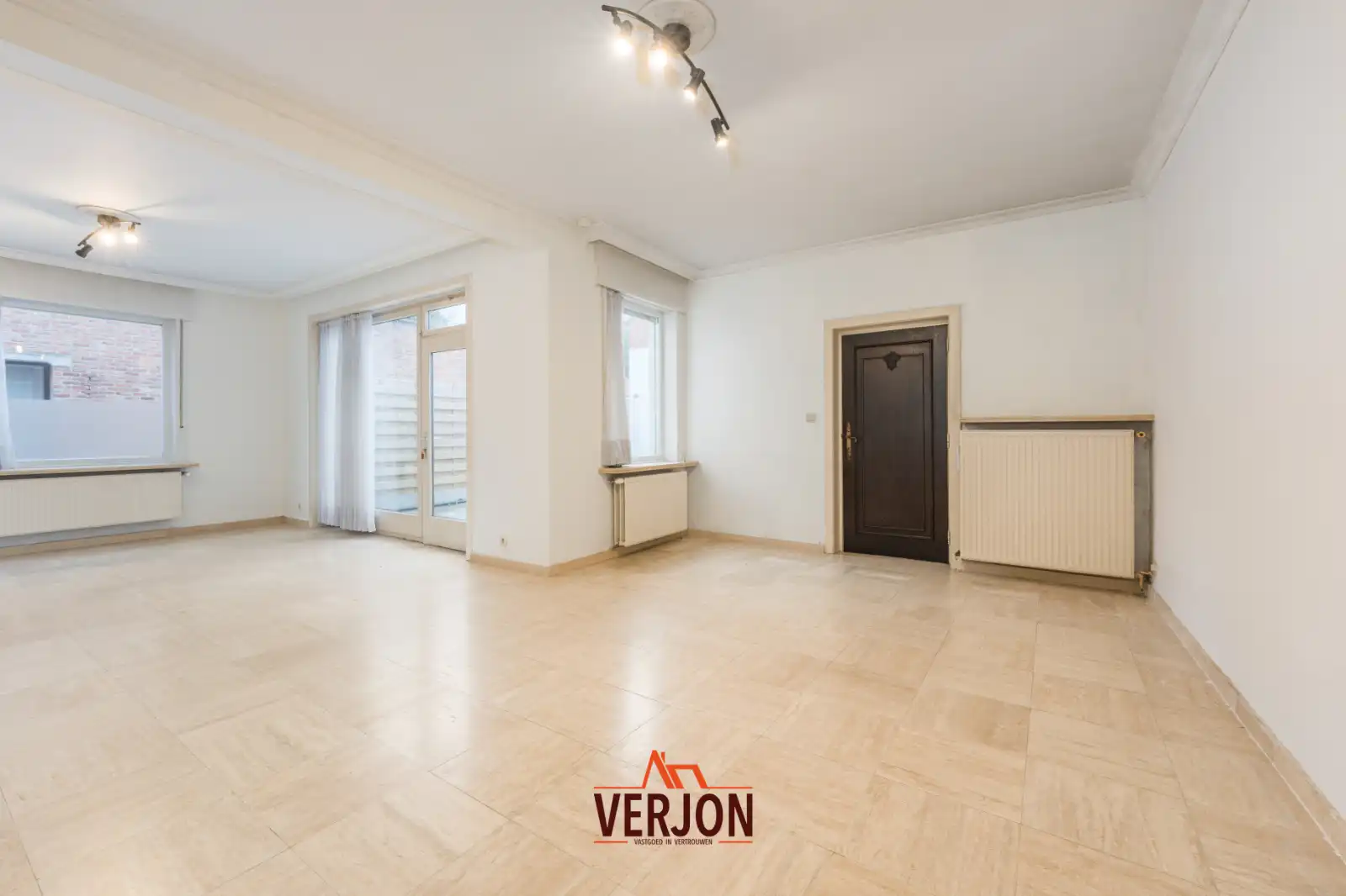 Ruime gezinswoning met mogelijkheid tot 5 slaapkamers! foto 2