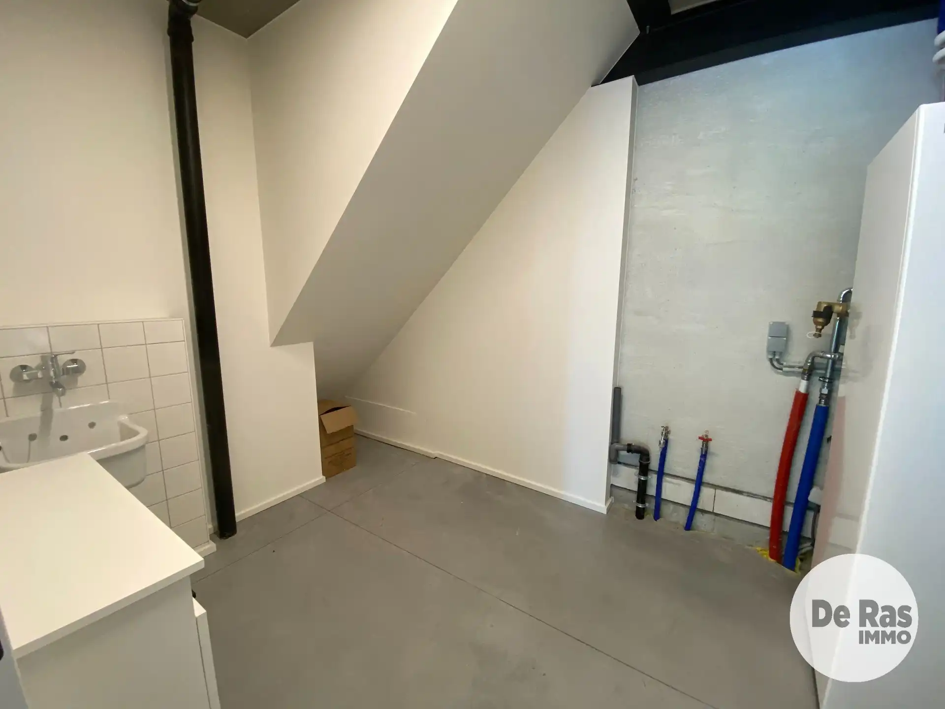 VLIERZELE - Nieuwbouwwoning in moderne betonarchitectuur foto 11