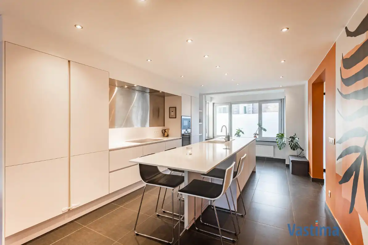 Instapklare, lichtrijke én gerenoveerde gezinswoning foto 4