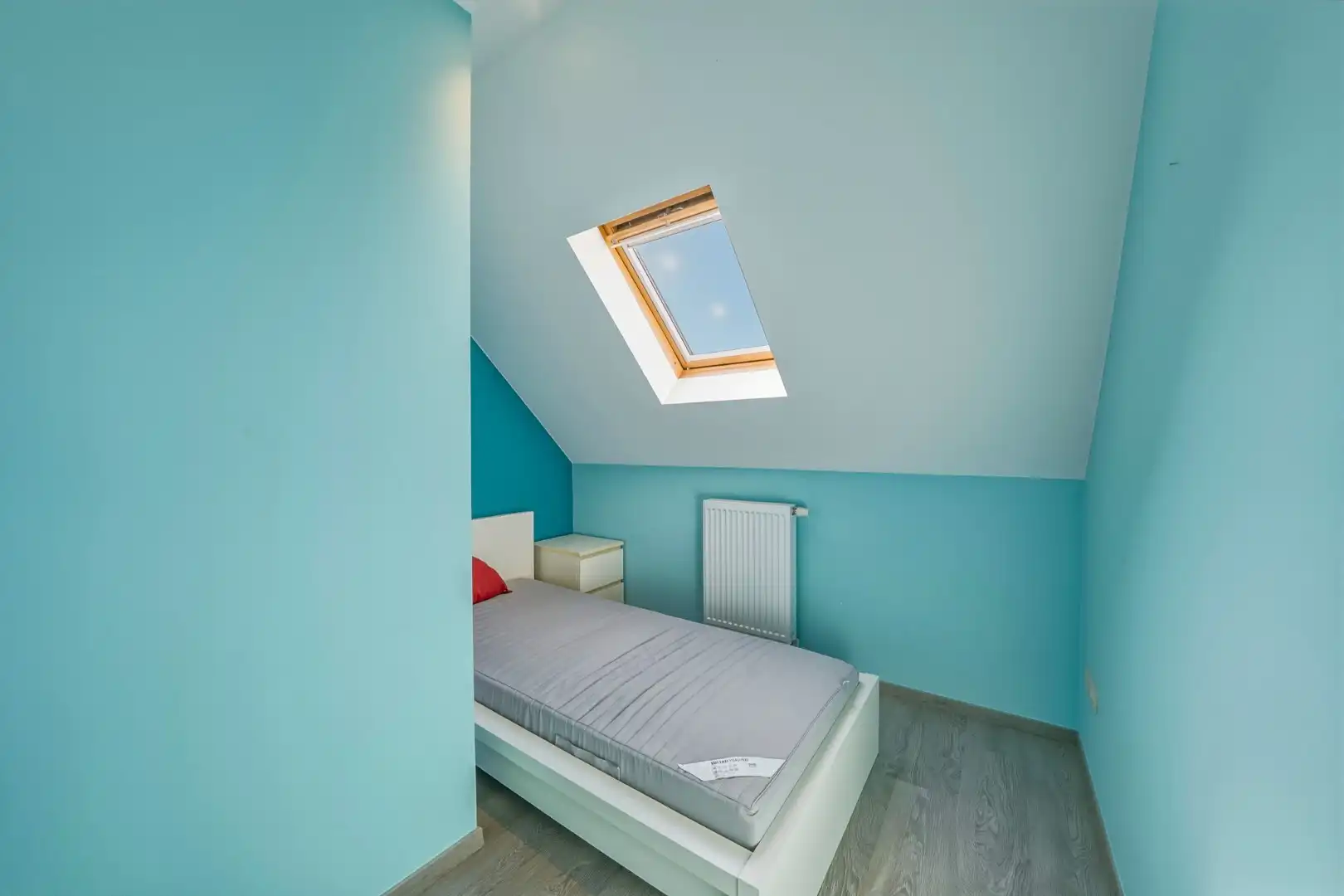 Instapklare recente woning met zeer ruime garage en tuin in Oudenburg foto 17