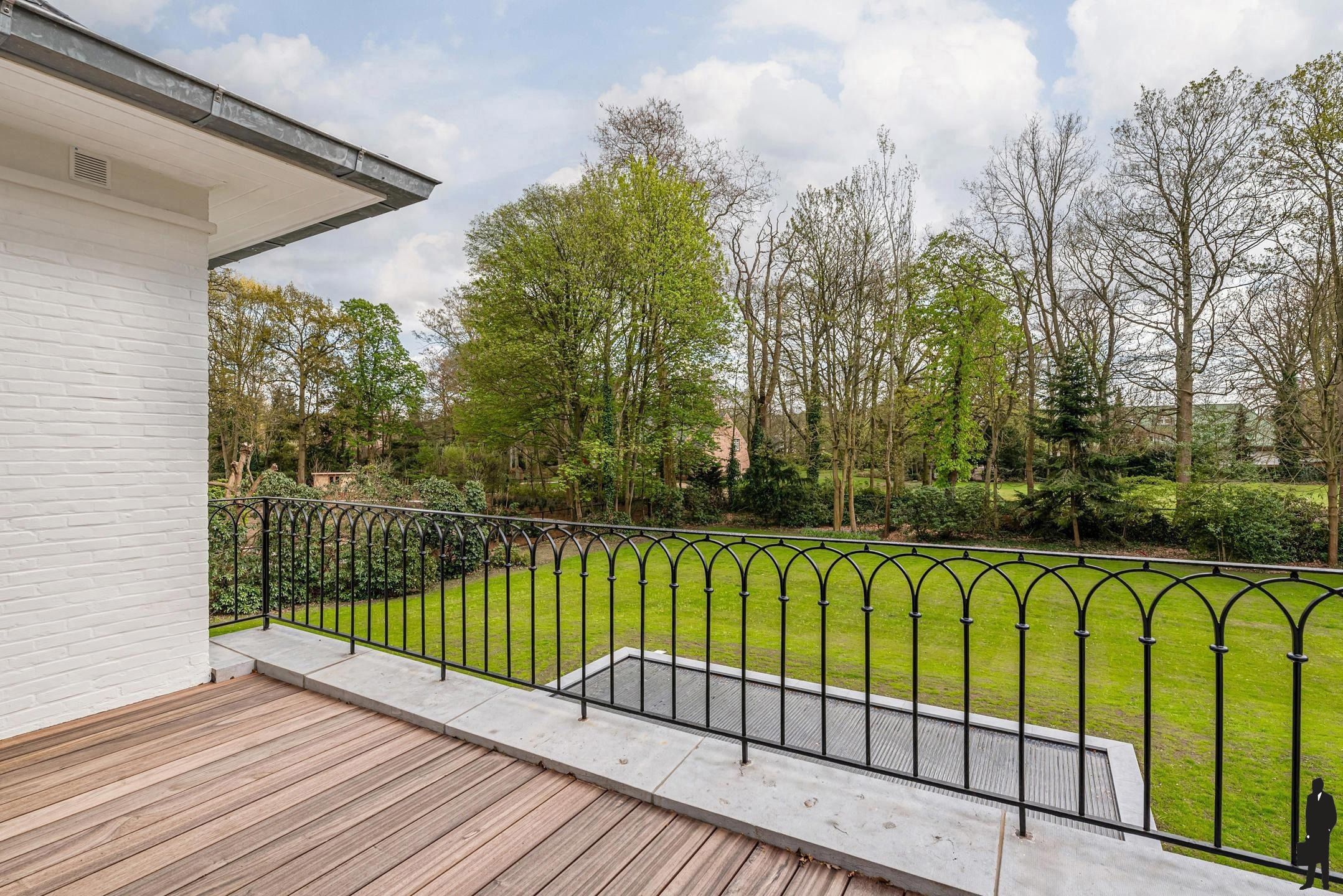 Gerenoveerde villa (ca. 3.628 m²) in een doodlopende straat! foto 28