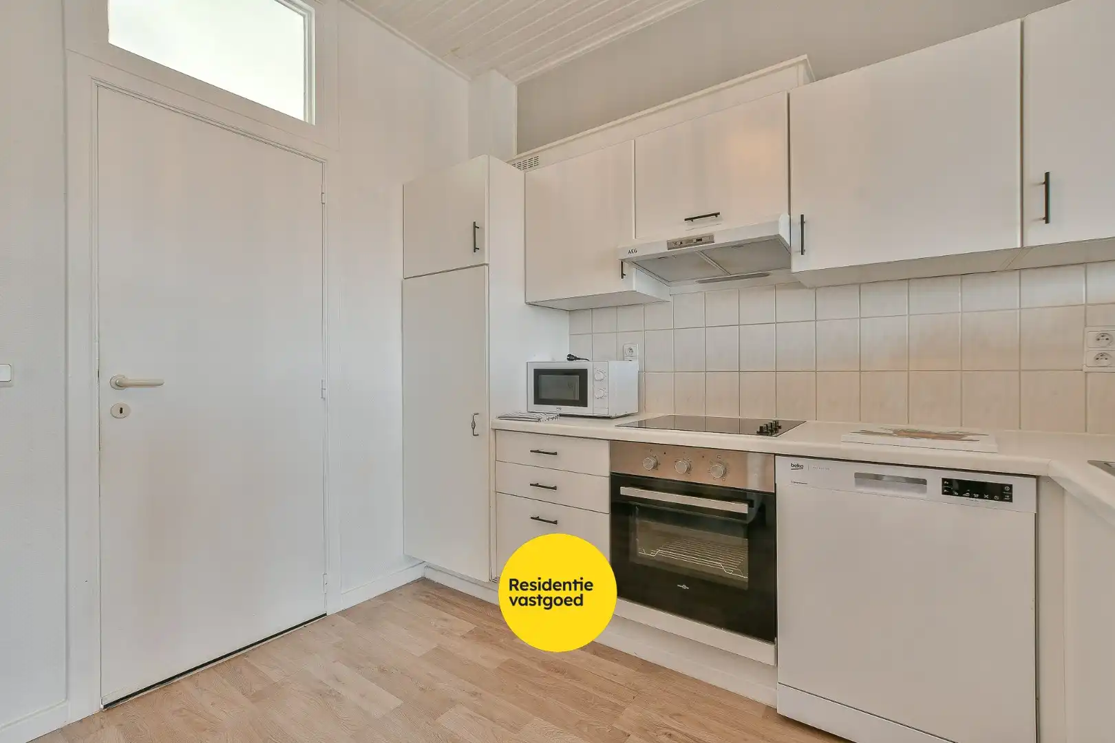 Karaktervol éénslaapkamerappartement in hartje De Haan - energiezuinig & lichtrijk foto 12