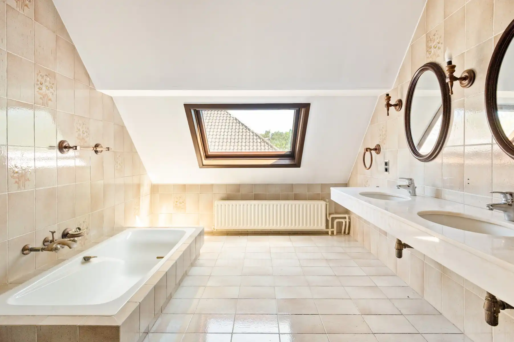 Hoevevilla op uniek perceel met veel potentieel foto 25