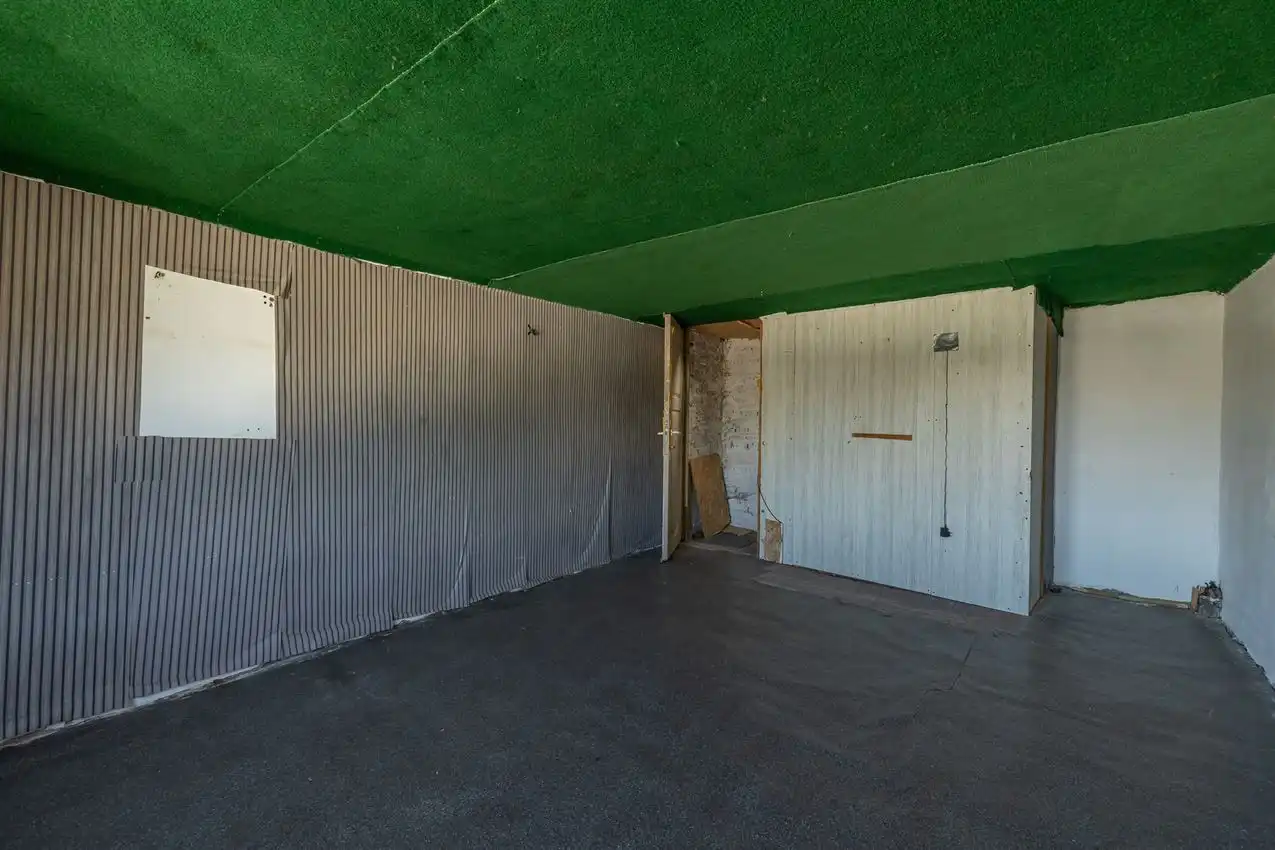 Handelszaak uiterst commercieel gelegen foto 18