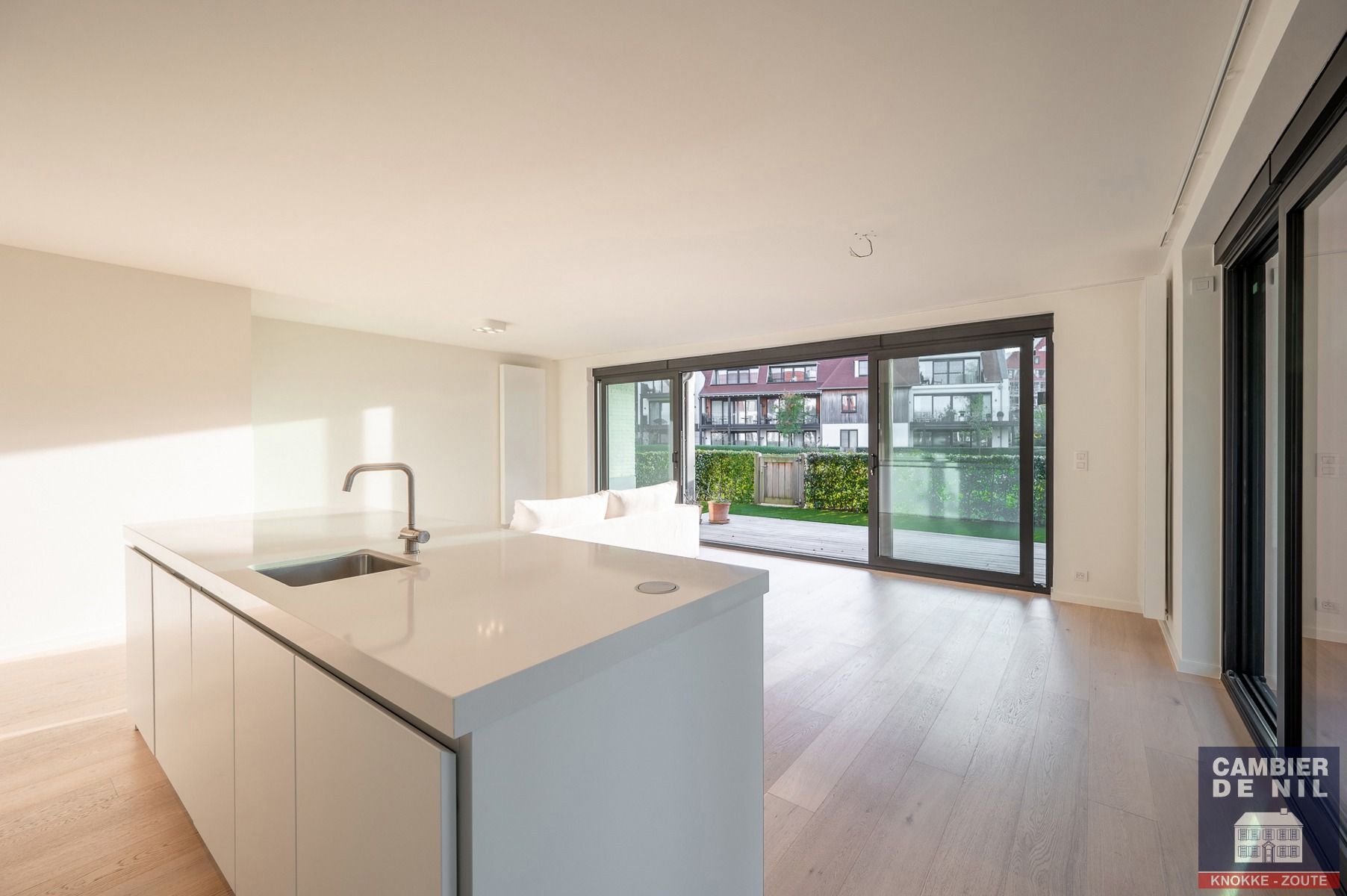 Ongemeubeld tuinappartement met zicht over de Lakeside Paradise foto 6