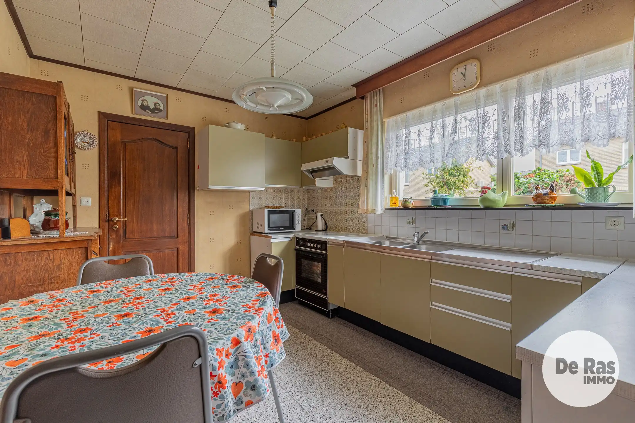 SCHELLEBELLE- Te renoveren woning in een rustige verkaveling foto 14
