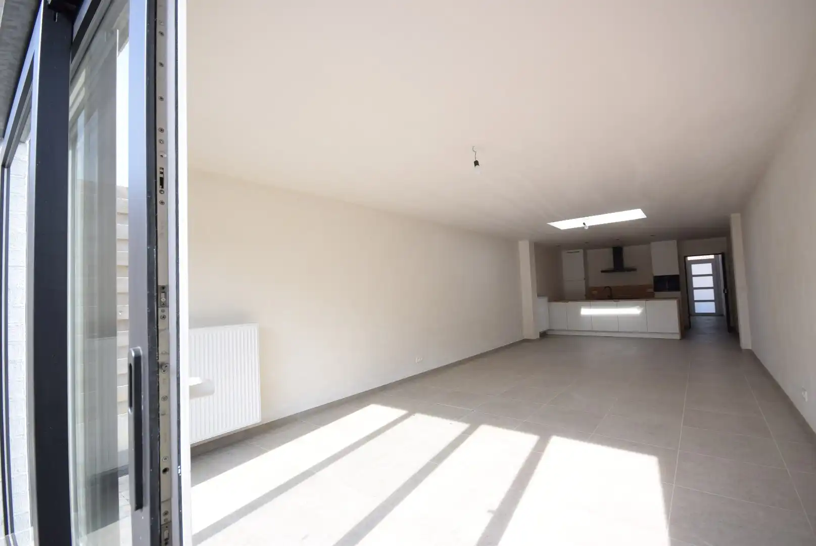 STIJLVOL VOLLEDIG GERENOVEERDE WONING MET STADSTUIN NABIJ HET CENTRUM VAN ROESELARE foto 7