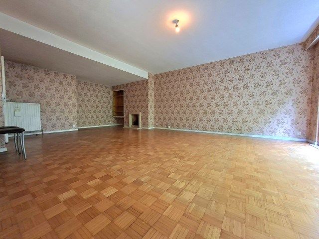 Ruim te moderniseren appartement foto 5