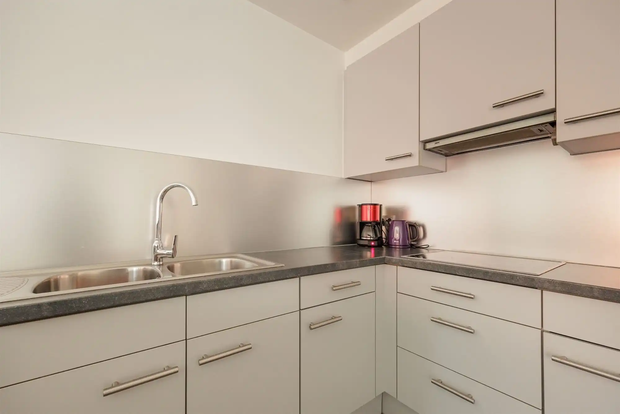 Energiezuinig twee slaapkamer appartement nabij Vrijbroekpark foto 10