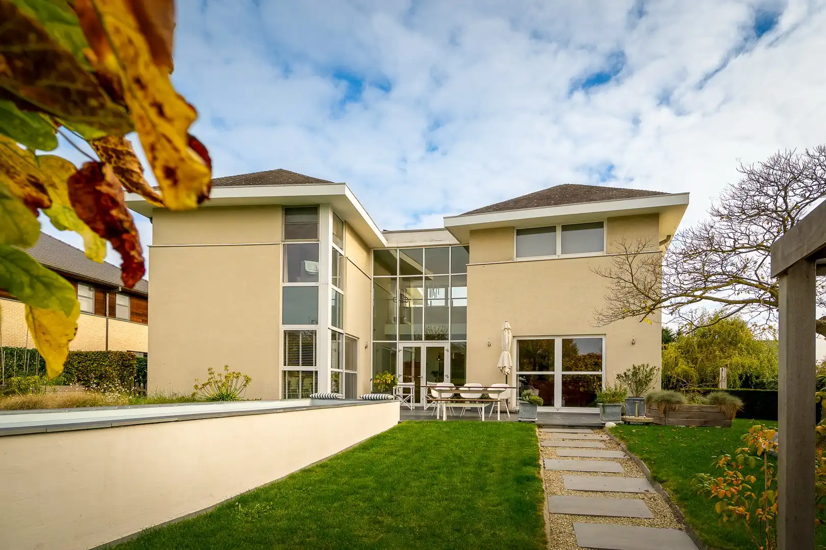 Uitzonderlijke villa van 320 m² gelegen in het pittoreske Leut, op een boogscheut van de Maas! foto 2