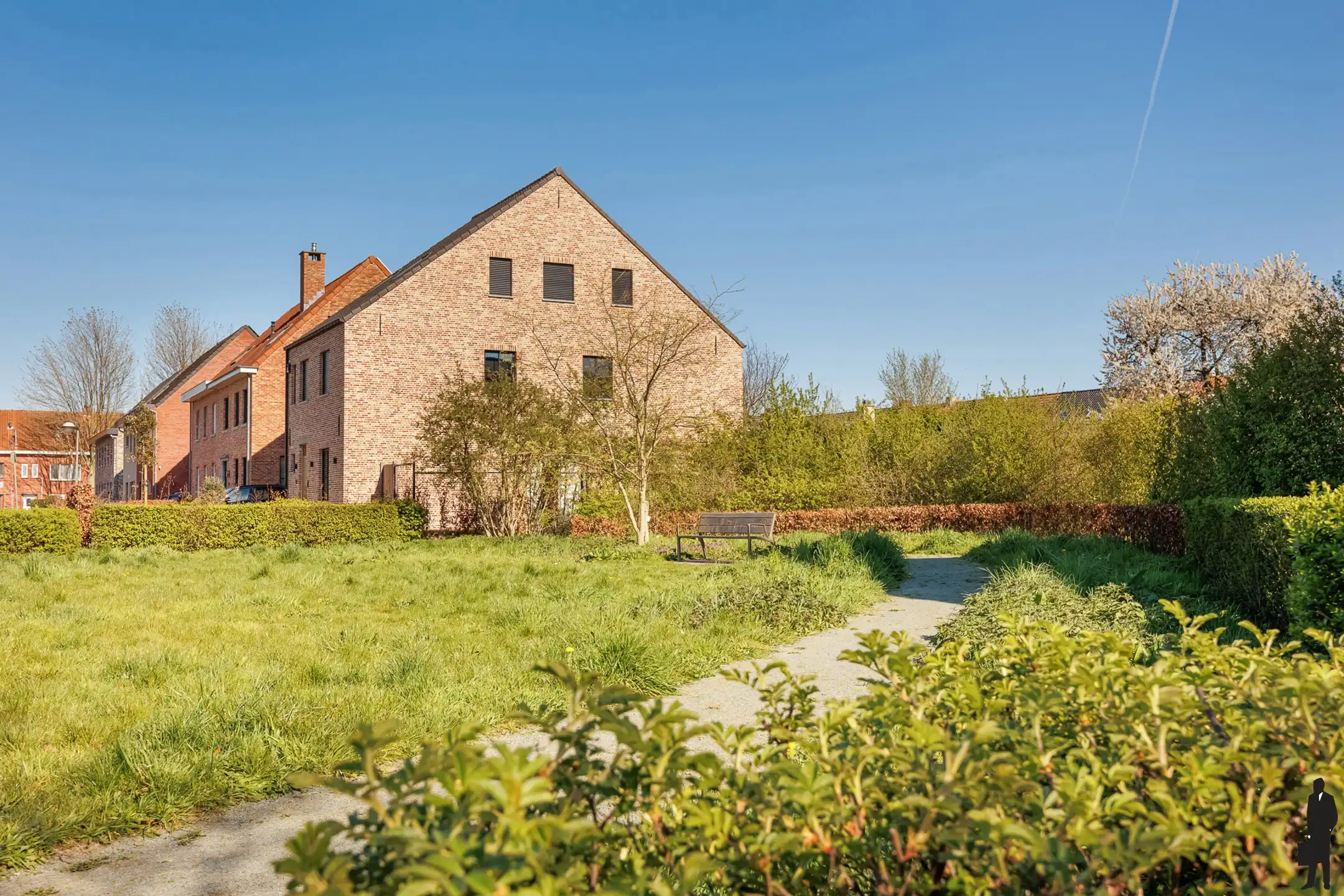 Charmante gezinswoning met 4 slpk in rustige woonwijk foto 20