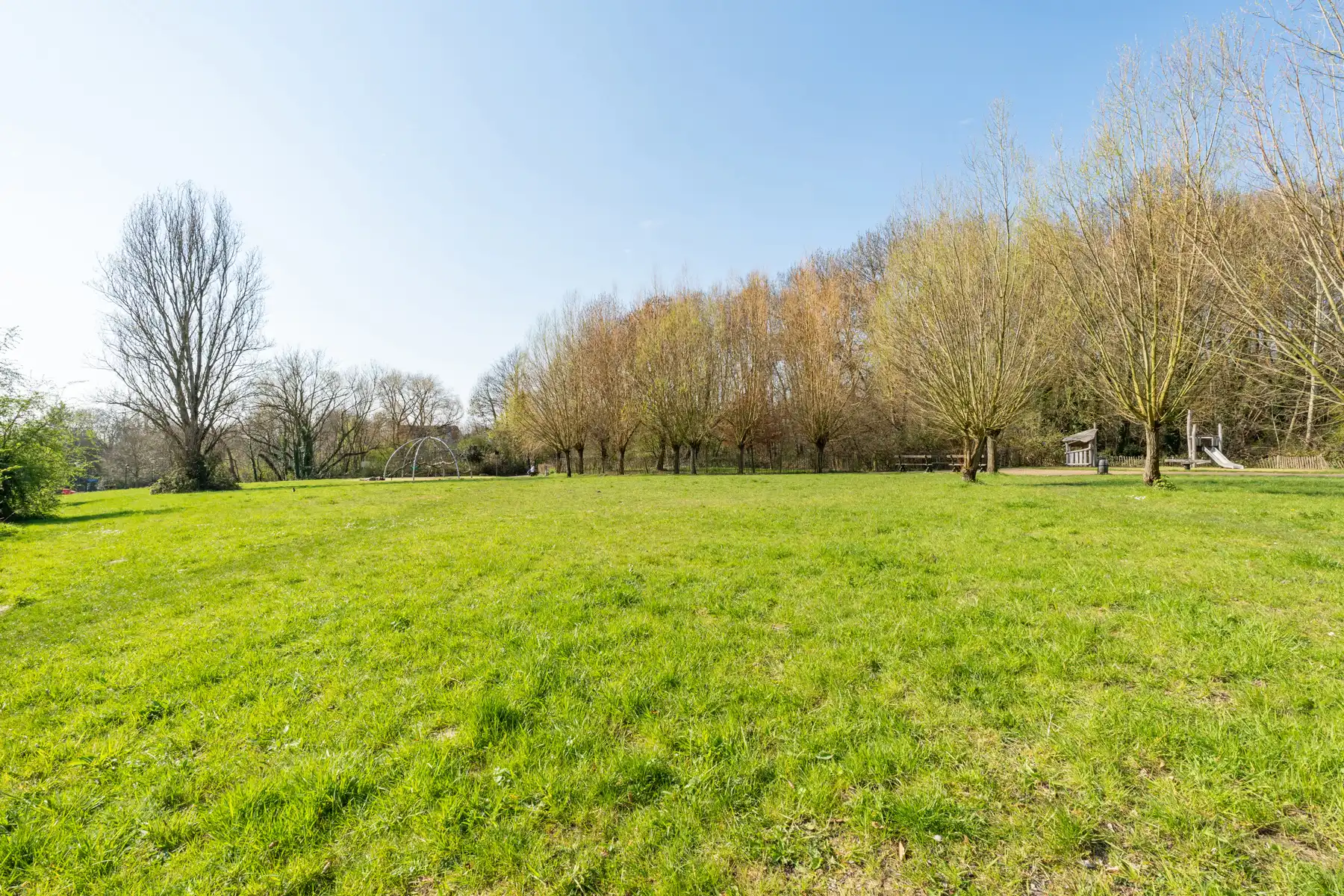 Ruim perceel van 428m² in rustige en gegeerde verkaveling foto 12