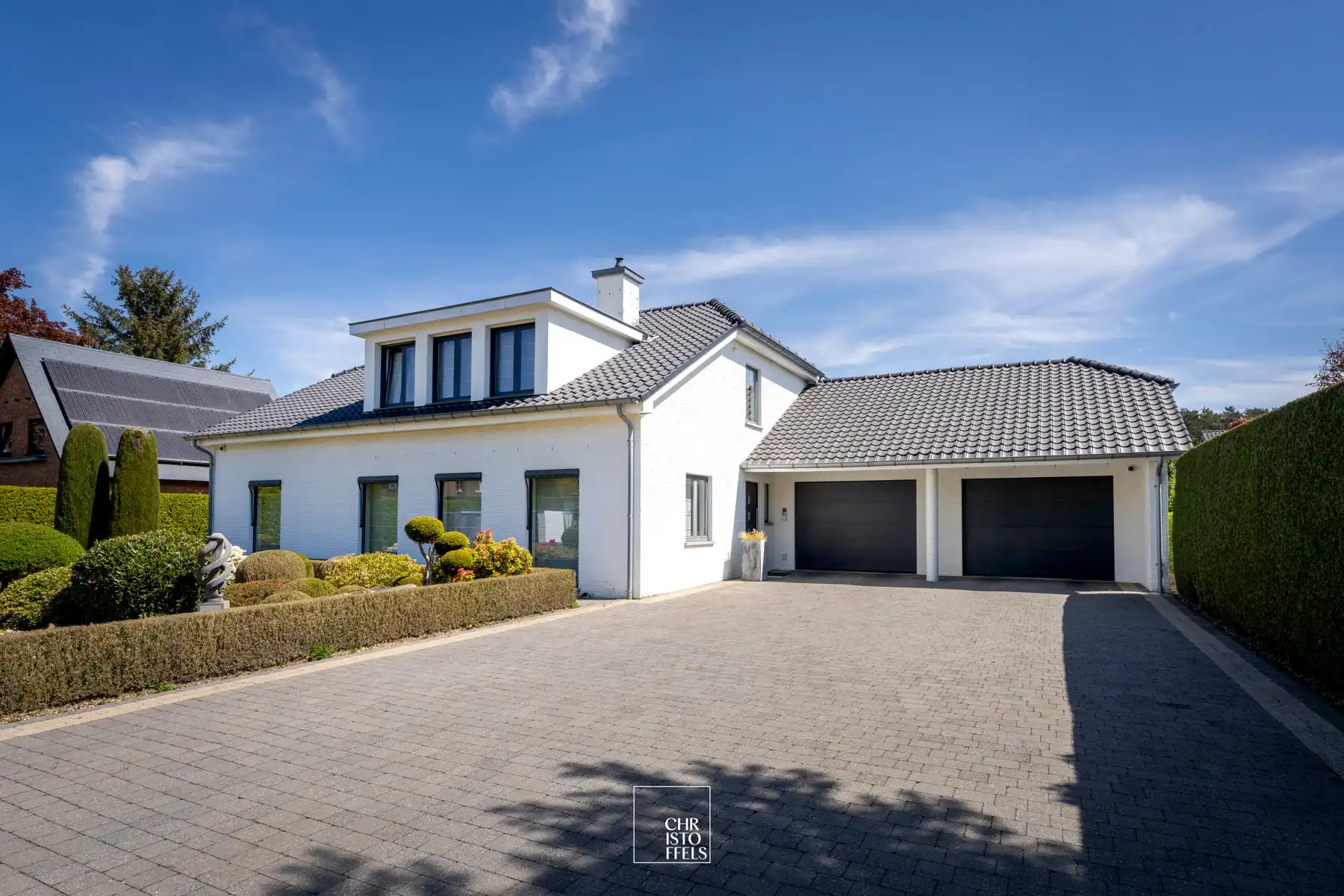 Exclusieve villa (511m²) met buitenzwembad, wellnessruimte en paardenaccommodatie in Lanaken foto 47