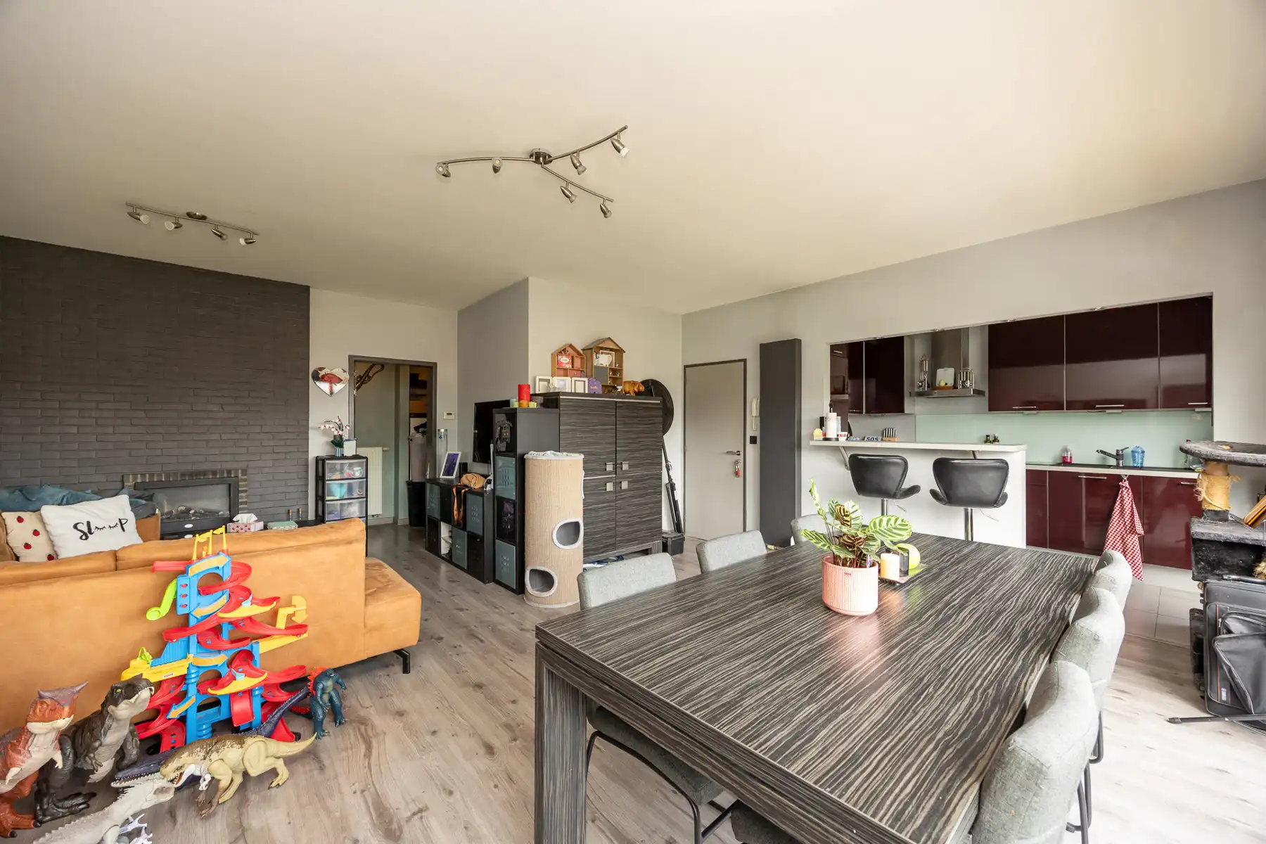 Appartement met 2 slaapkamers in de Altena-wijk te Kontich foto 11