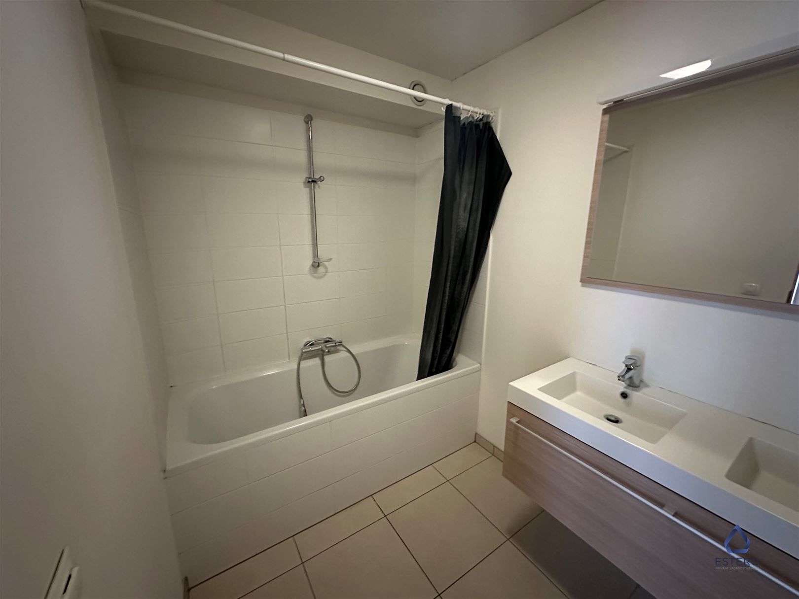 Modern 1-slaapkamer appartement in Brussel foto 8