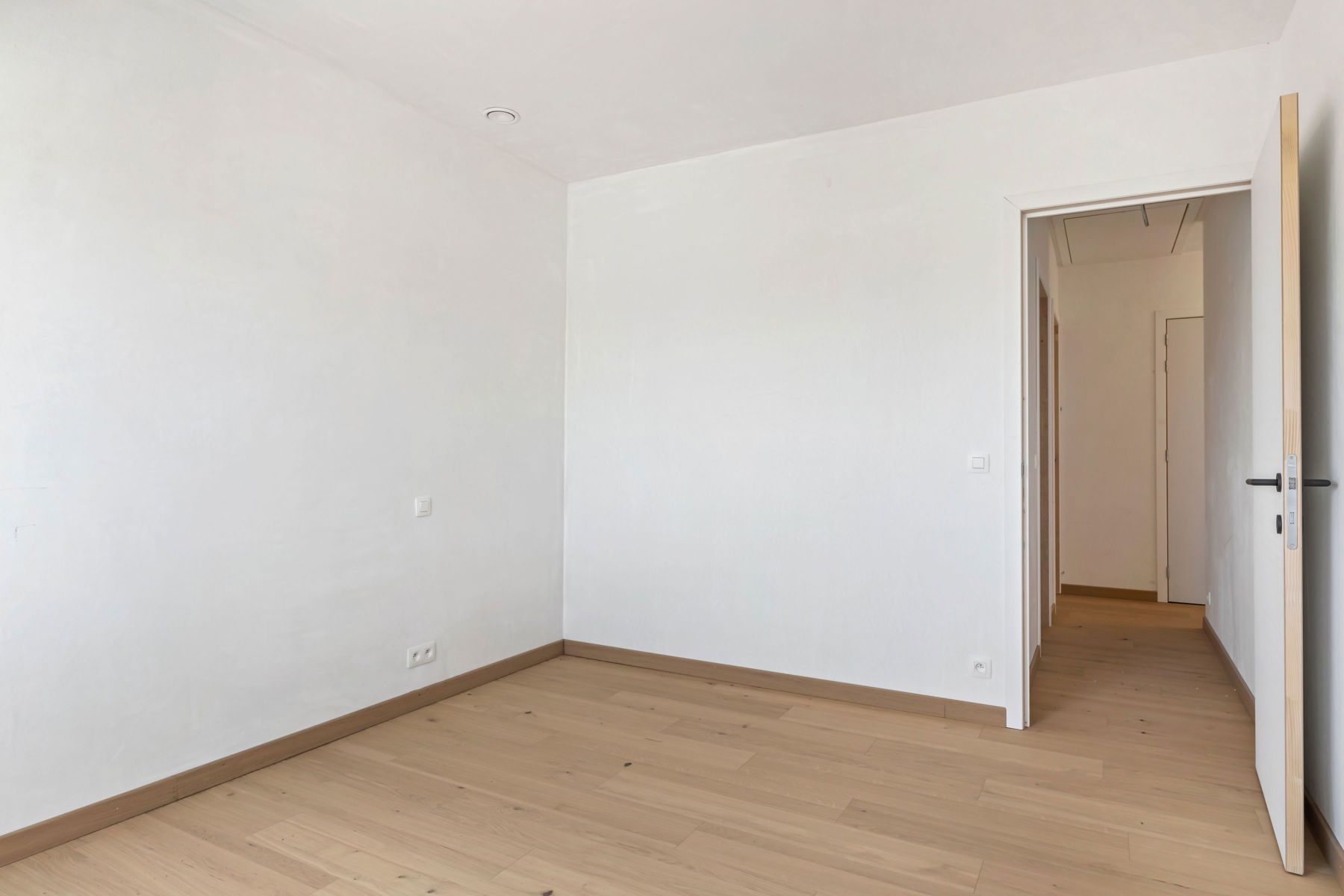 Prachtig nieuwbouwappartement met volledige zolderverdieping foto 14
