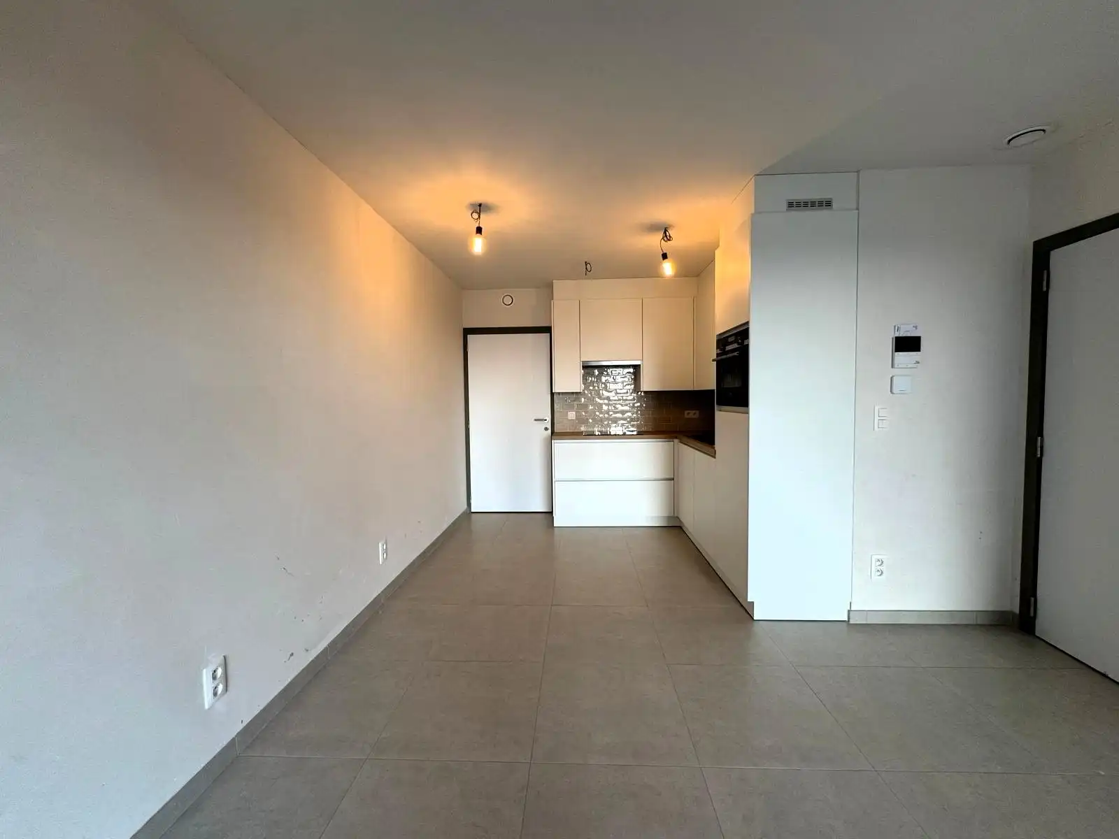 Instapklaar appartement (nieuwbouw) in het charmante Westende-bad foto {{pictureIndex}}