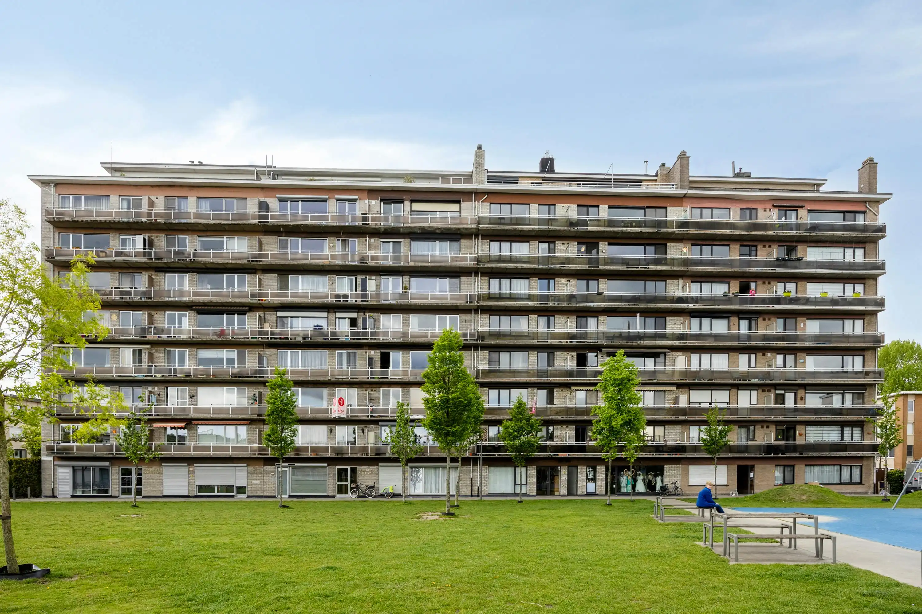Lichtrijk appartement met 3 kamers te koop in Merksem foto 22