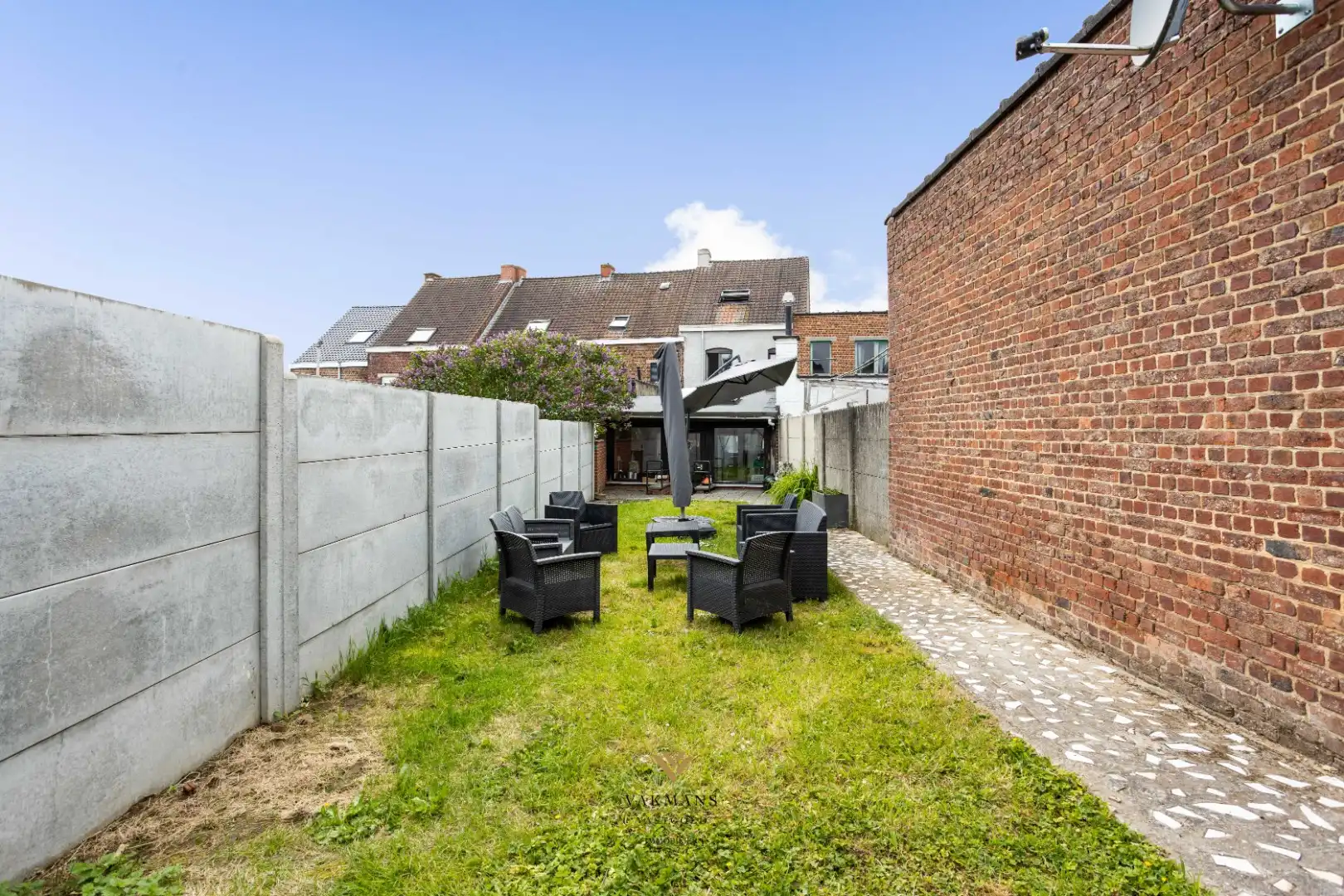 Familiale woning in rustige buurt foto 24
