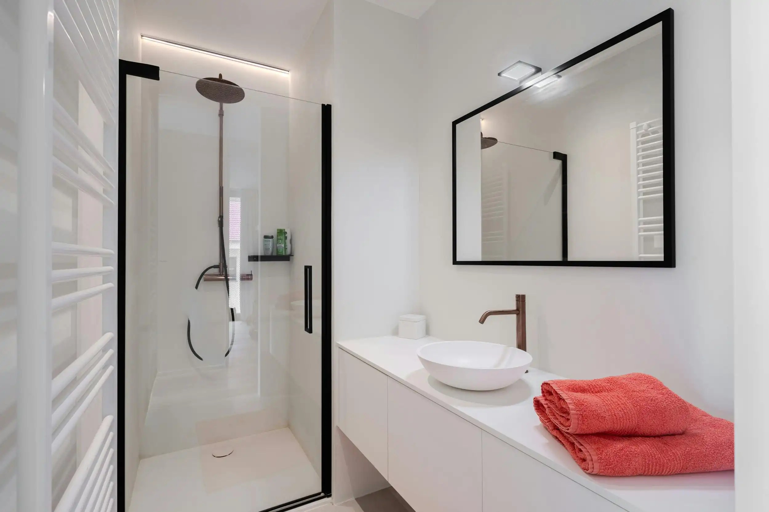 Magnifiek appartement met drie slaapkamers en twee badkamers foto 9