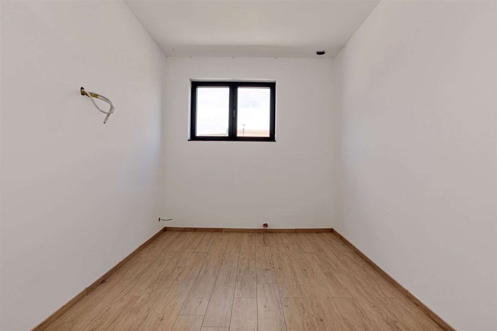 Handelspand + woonst en appartement TE KOOP te Lennik foto 15