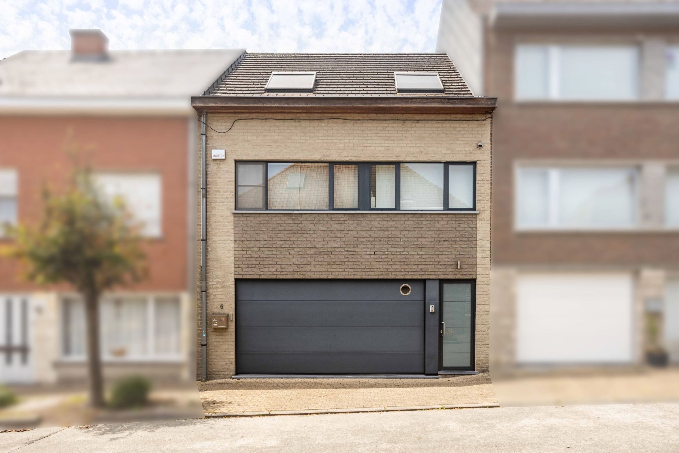 Goed gelegen, ruime & instapklare eigendom met tuin & garage foto 28