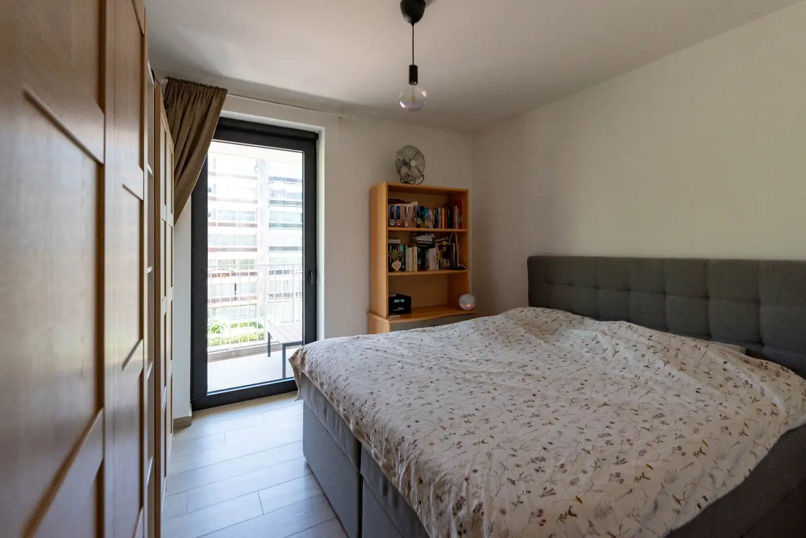 Modern 2-slaapkamer appartement met parking foto 7