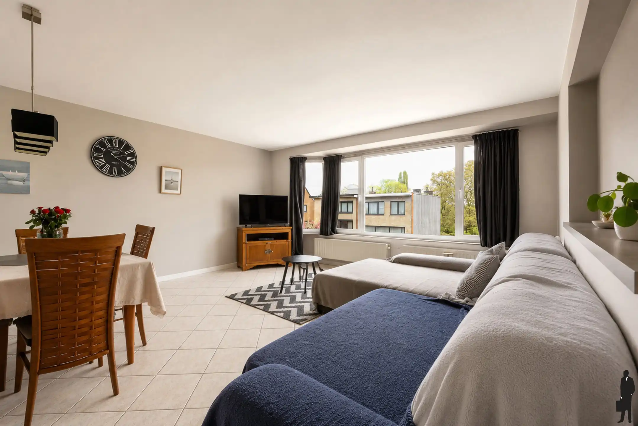 Ruim appartement met terras & garage te Burcht  foto 3