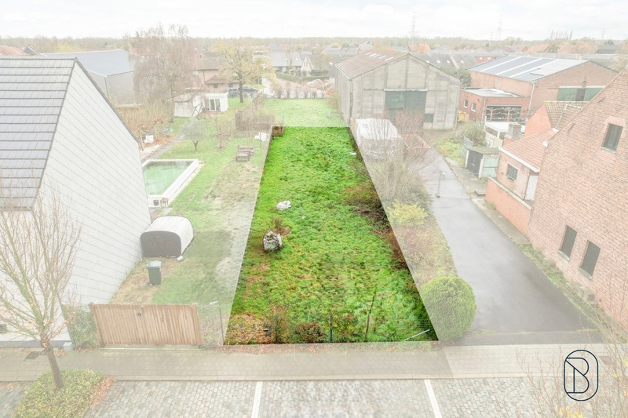 Betaalbare bouwgrond op rustige ligging in Bavikhove foto {{pictureIndex}}