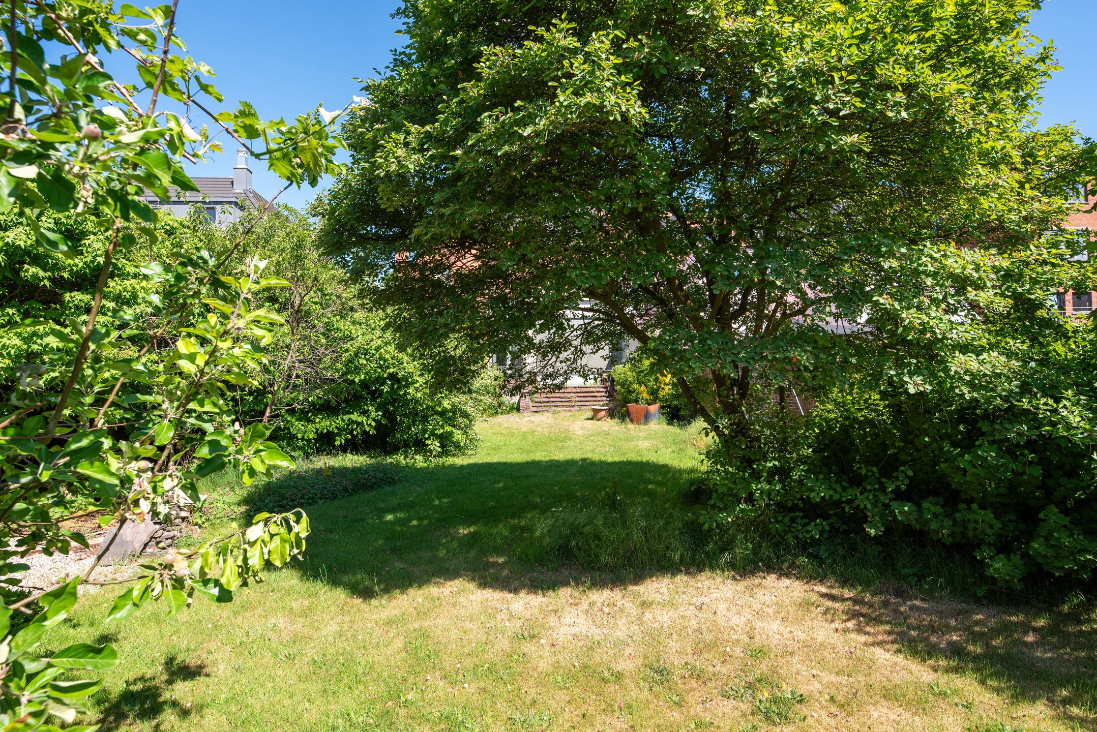 Uniek en imposant halfopen herenhuis met zuidtuin foto 31