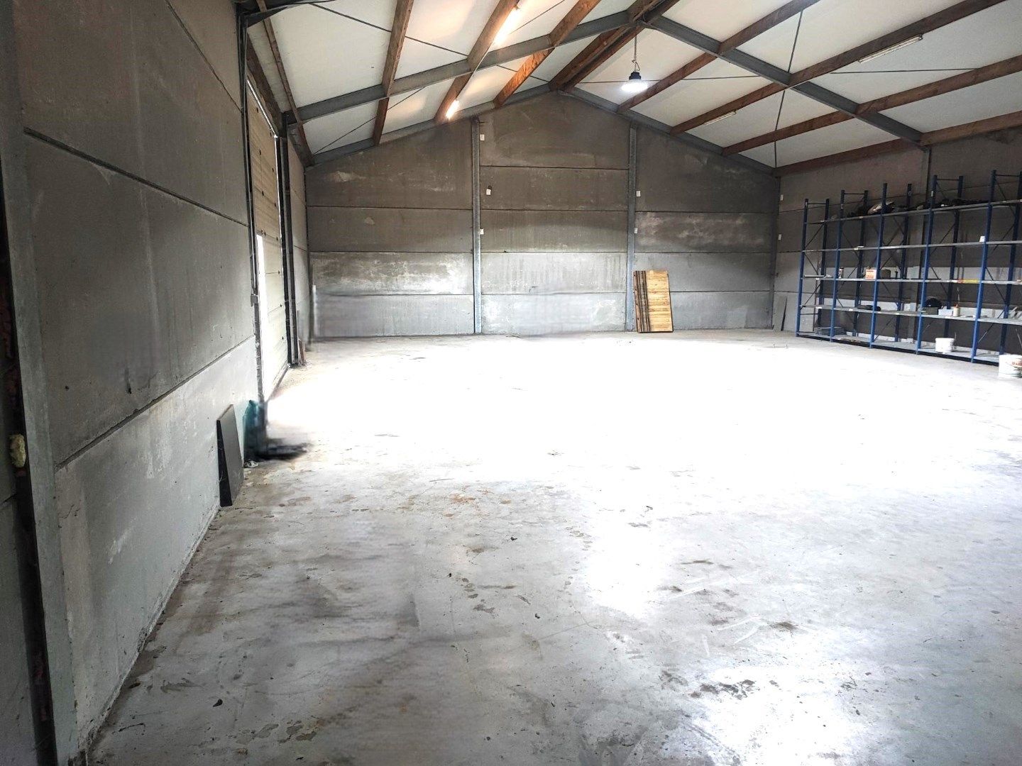 Loods - opslagruimte (250 m²), Lichtervelde. foto 4