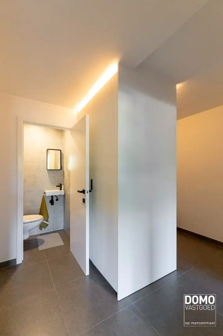 RUIM 2-SLAAPKAMERAPPARTEMENT MET TWEE TERRASSEN EN ENERGIELABEL B foto 15