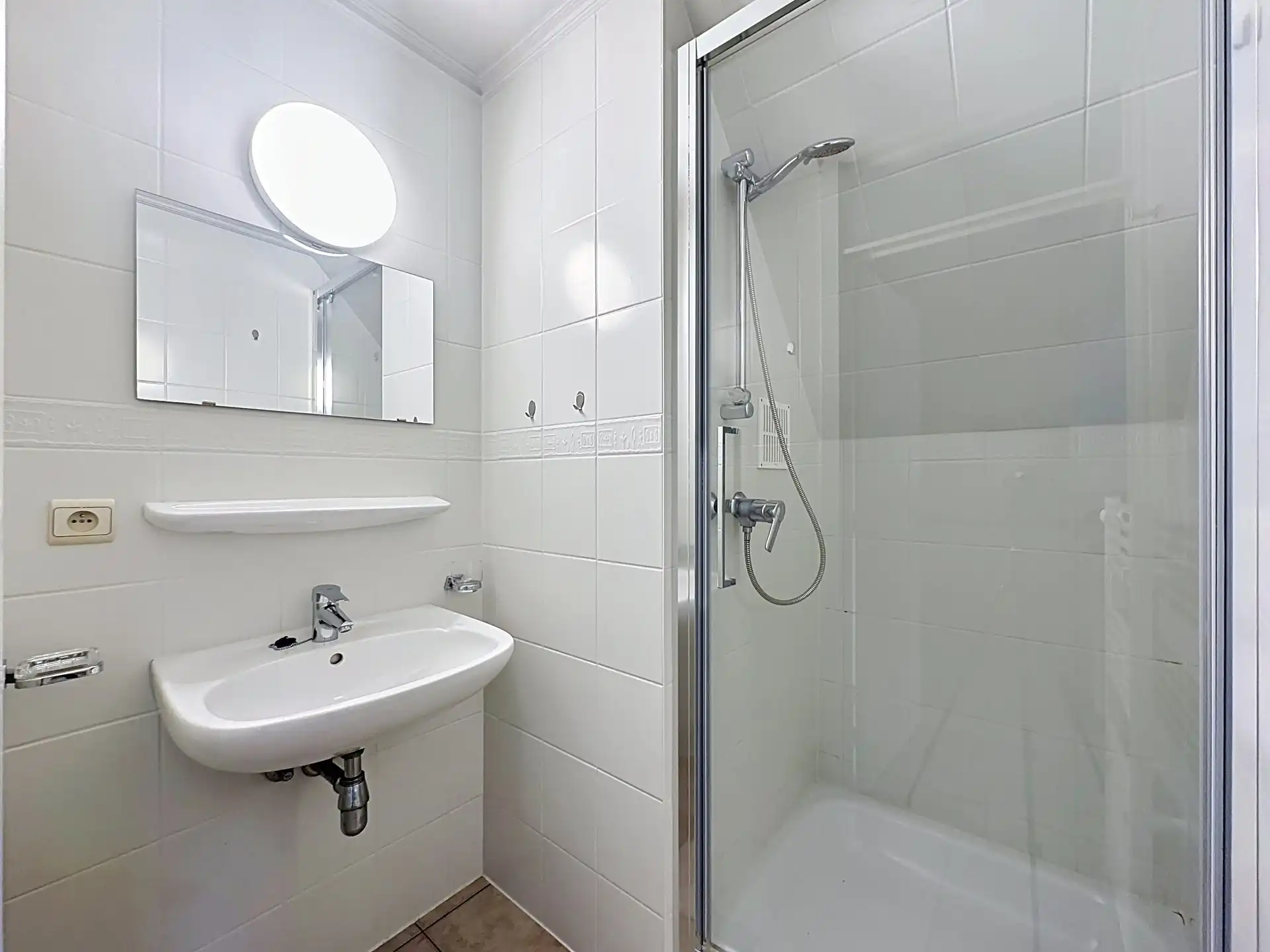 Instapklaar appartement met 2 slaapkamers en terras foto 5