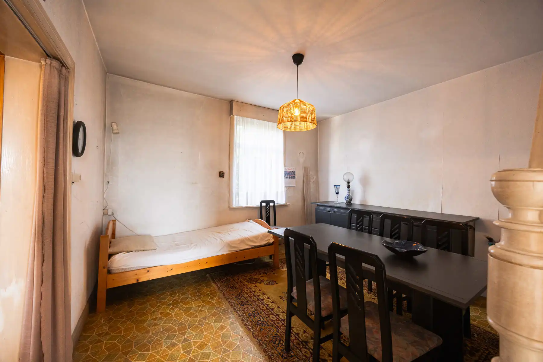 Charmante te renoveren halfopen woning met veel potentieel foto 6